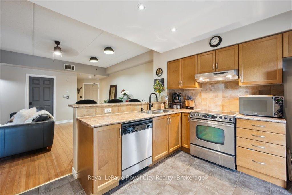 Photo 15 of Unit 101, 308 Watson Parkway N, Guelph, Grange Road — HOMEH