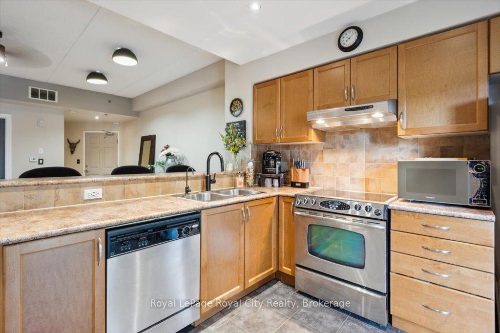 Photo 16 of Unit 101, 308 Watson Parkway N, Guelph, Grange Road — HOMEH