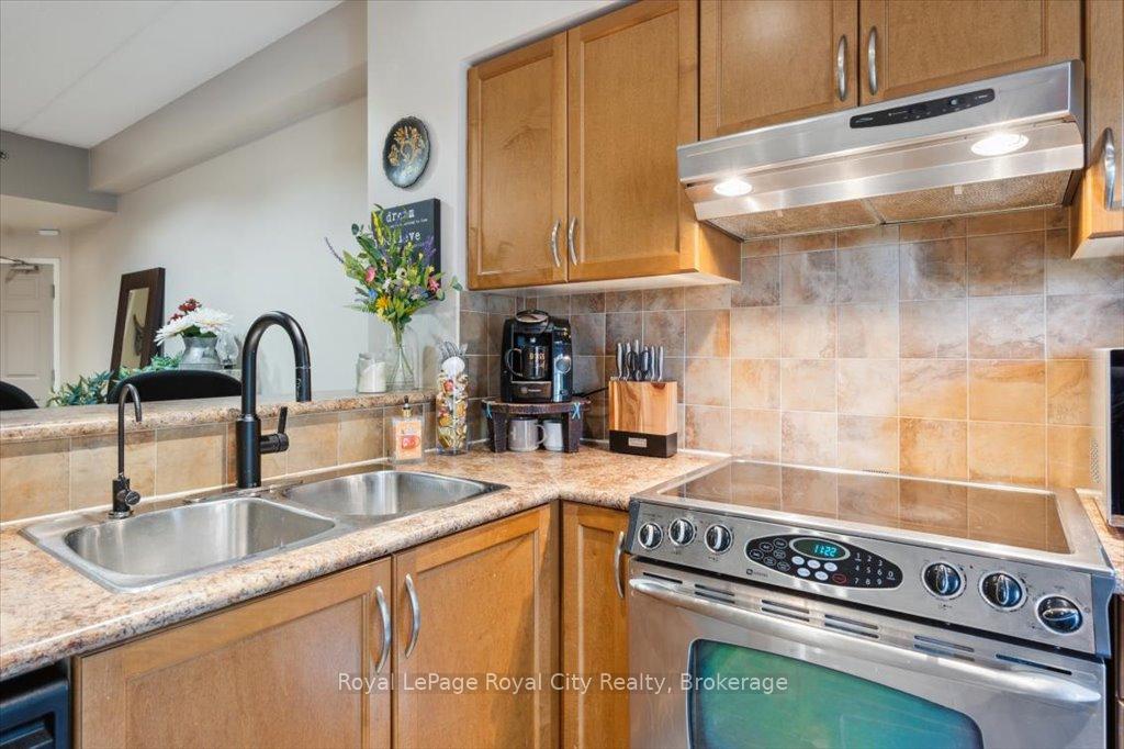 Photo 17 of Unit 101, 308 Watson Parkway N, Guelph, Grange Road — HOMEH