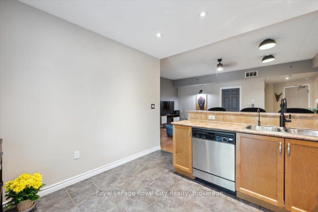 Photo 18 of Unit 101, 308 Watson Parkway N, Guelph, Grange Road — HOMEH