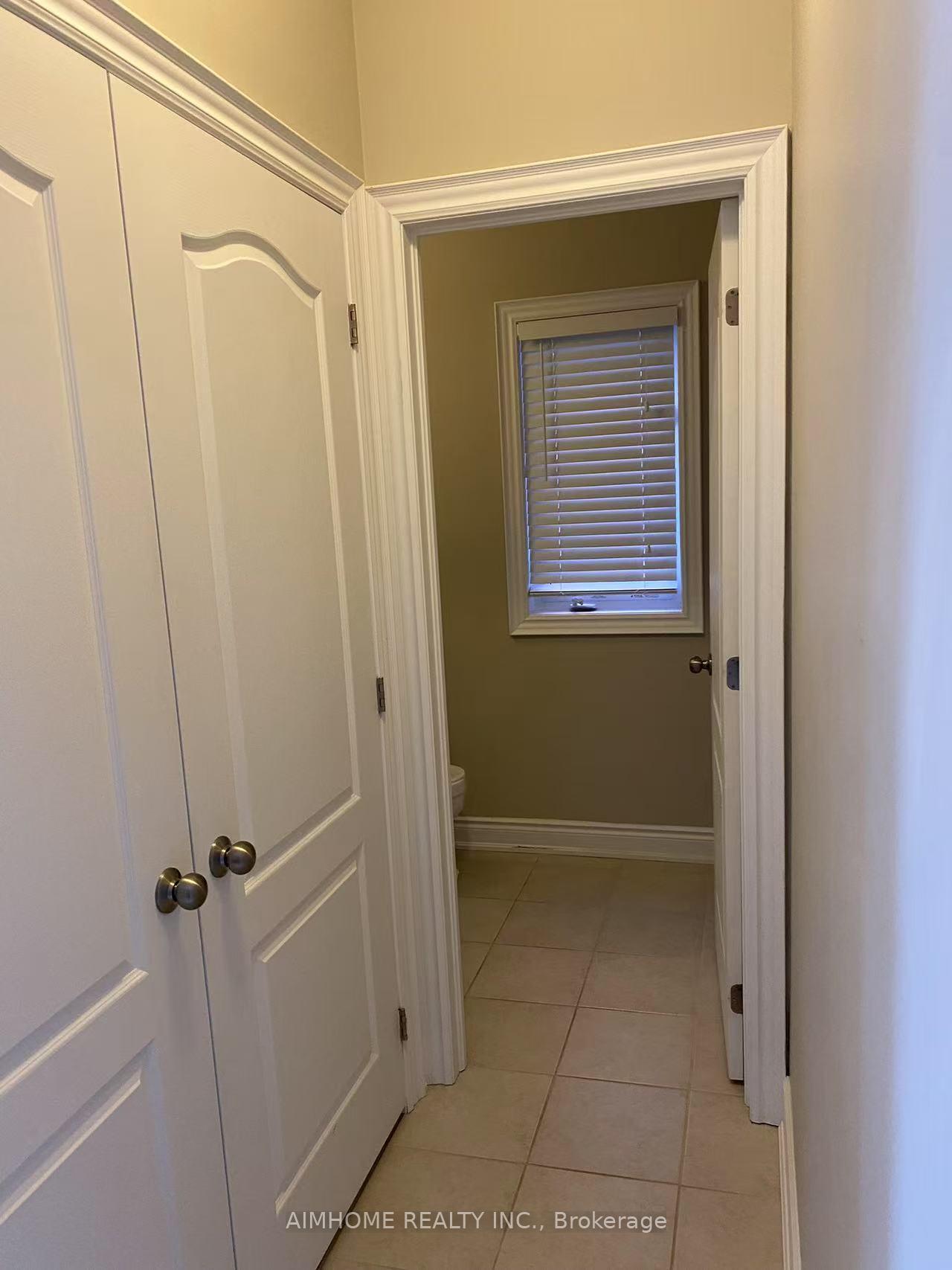 Photo 8 of 54 Nathan Crescent, Barrie, Painswick South — HOMEH