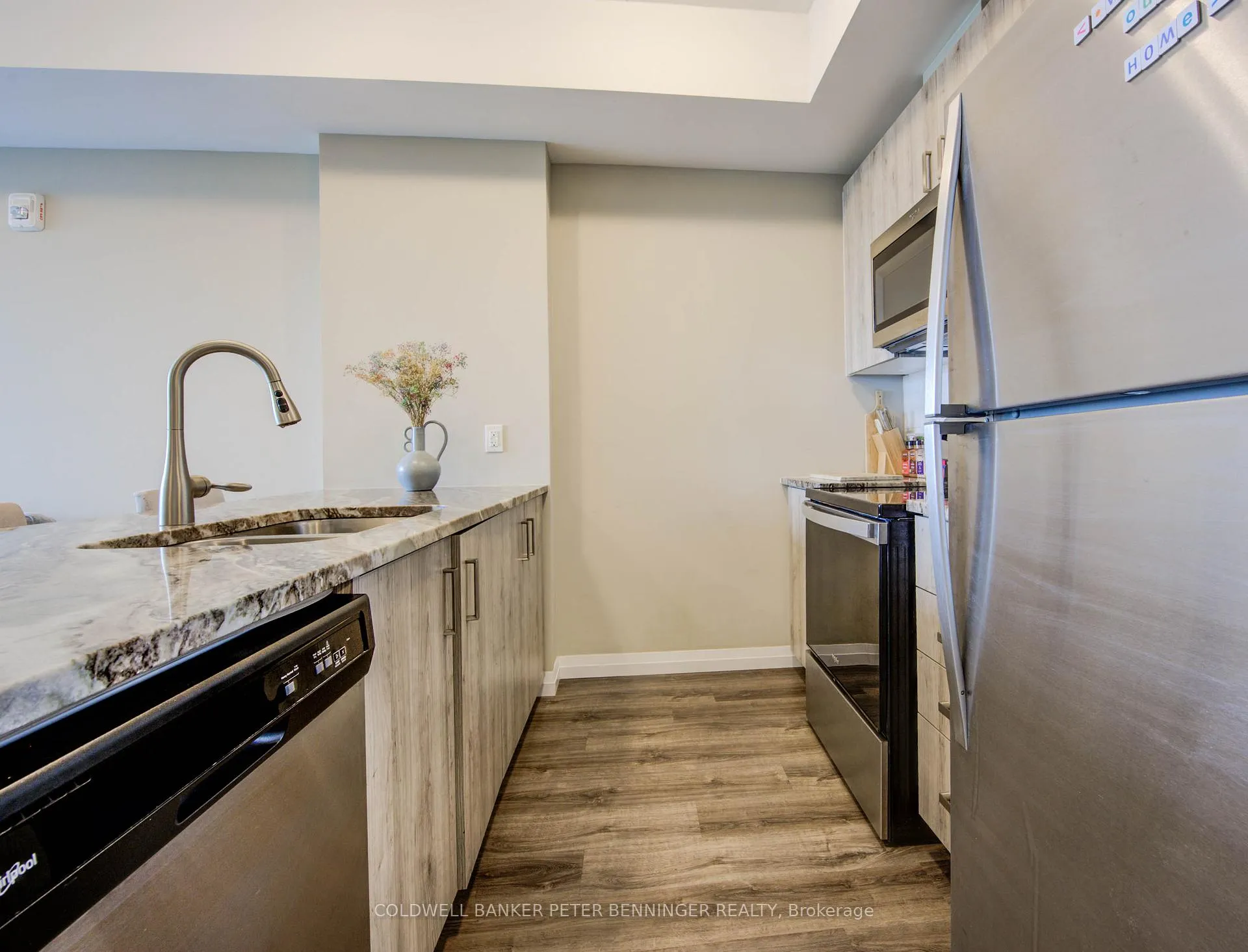Photo 5 of Unit 1807, 108 Garment Street, Kitchener — HOMEH