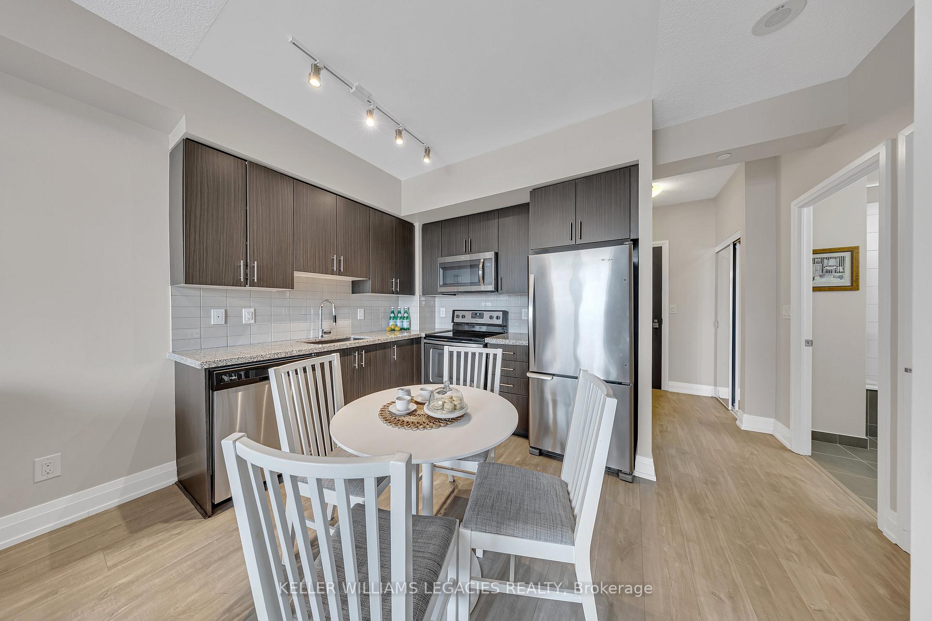 Photo 10 of Unit 610, 3700 Highway 7 Road, Vaughan, Vaughan Corporate Centre — HOMEH