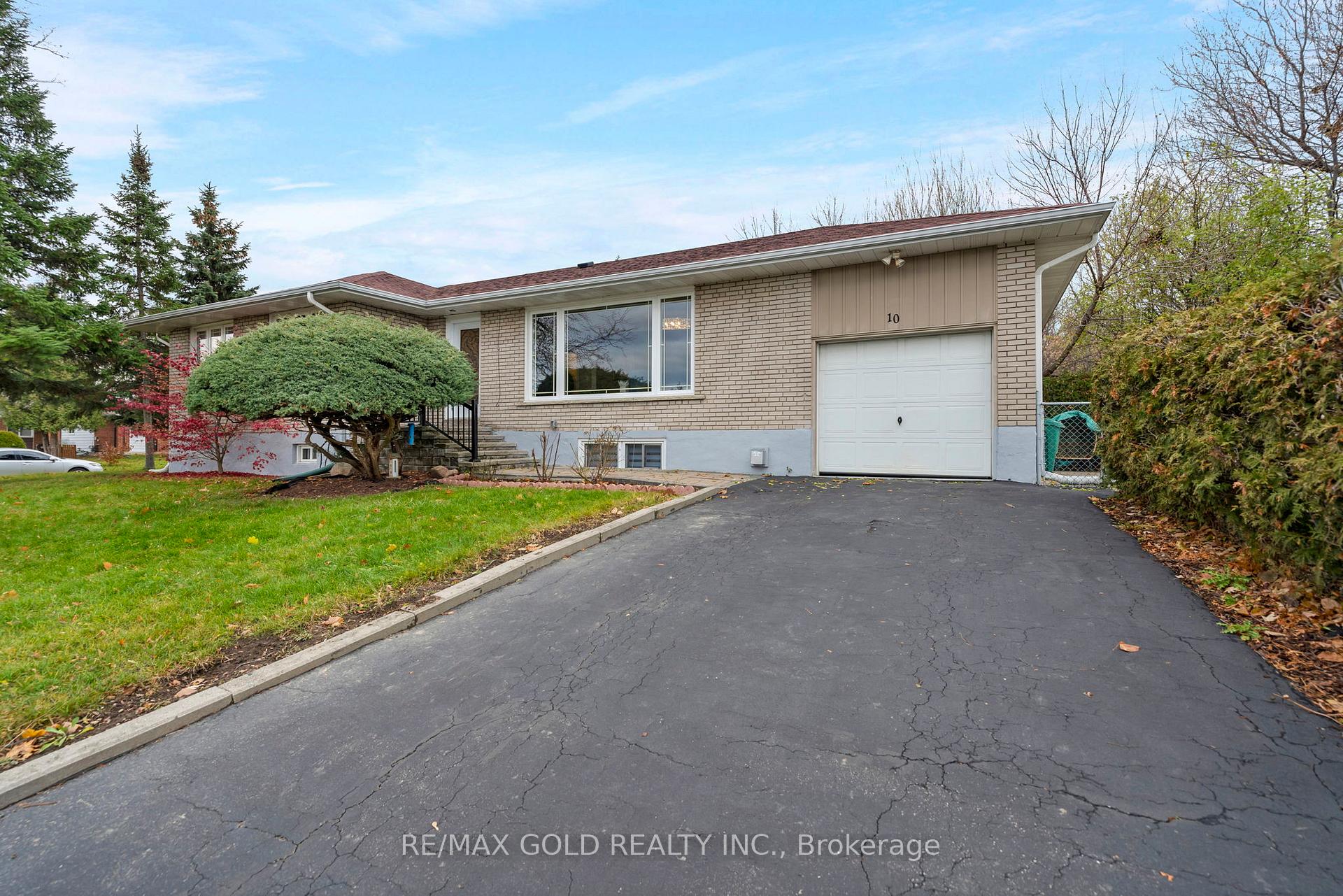 Photo 2 of 10 Eringate Road, Brampton, Southgate — HOMEH