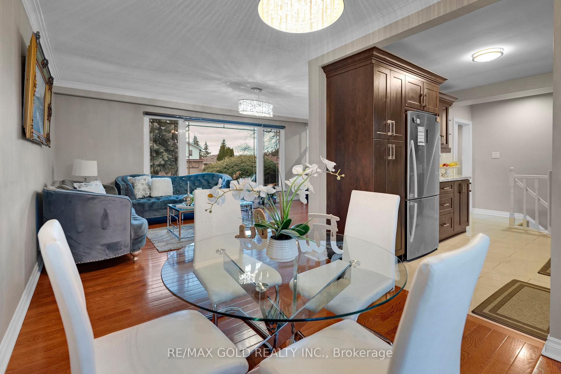 Photo 6 of 10 Eringate Road, Brampton, Southgate — HOMEH