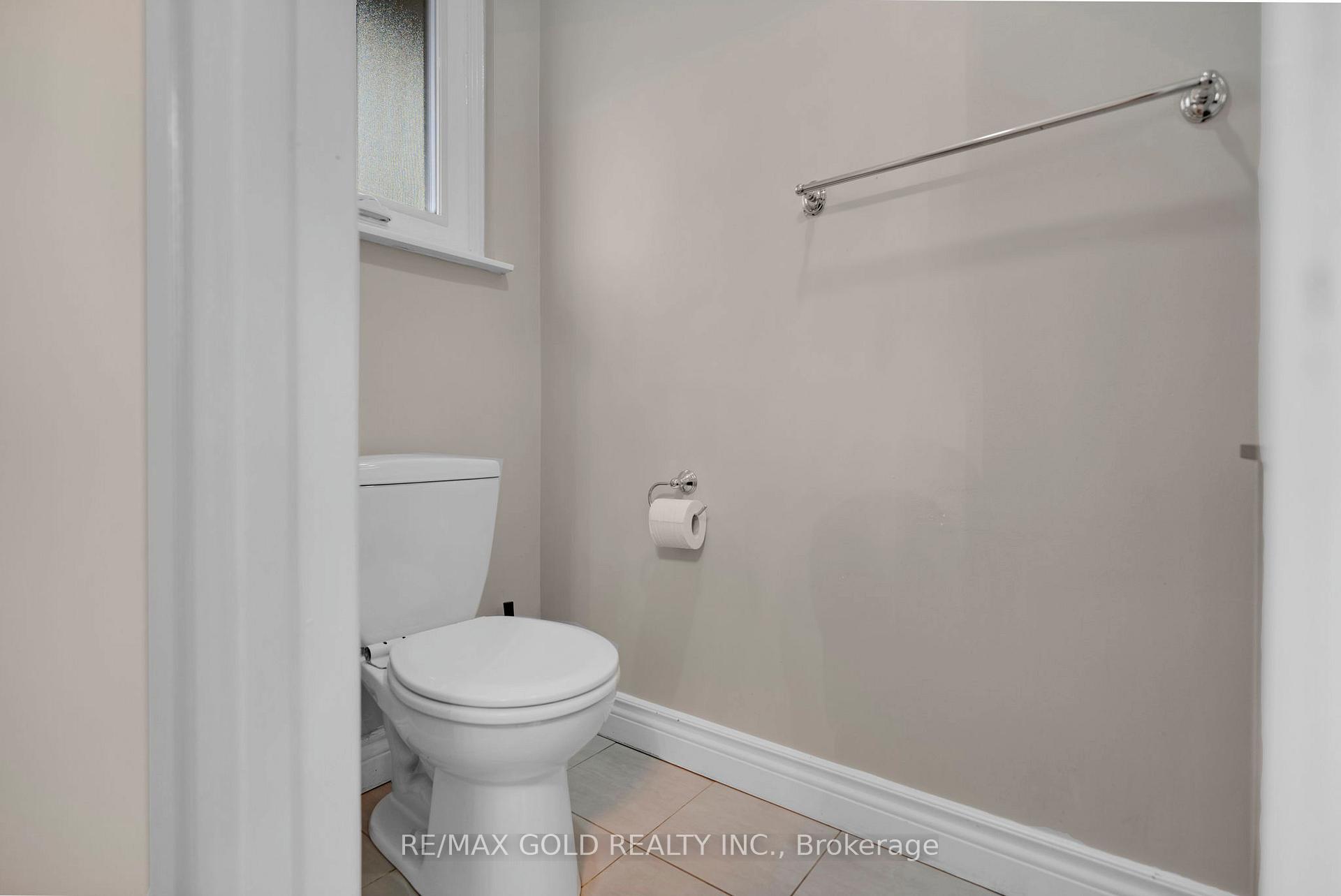 Photo 15 of 10 Eringate Road, Brampton, Southgate — HOMEH