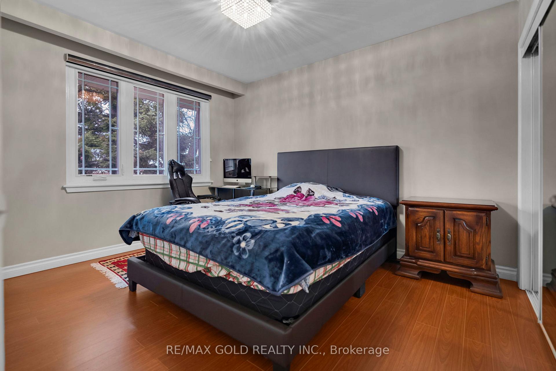 Photo 17 of 10 Eringate Road, Brampton, Southgate — HOMEH