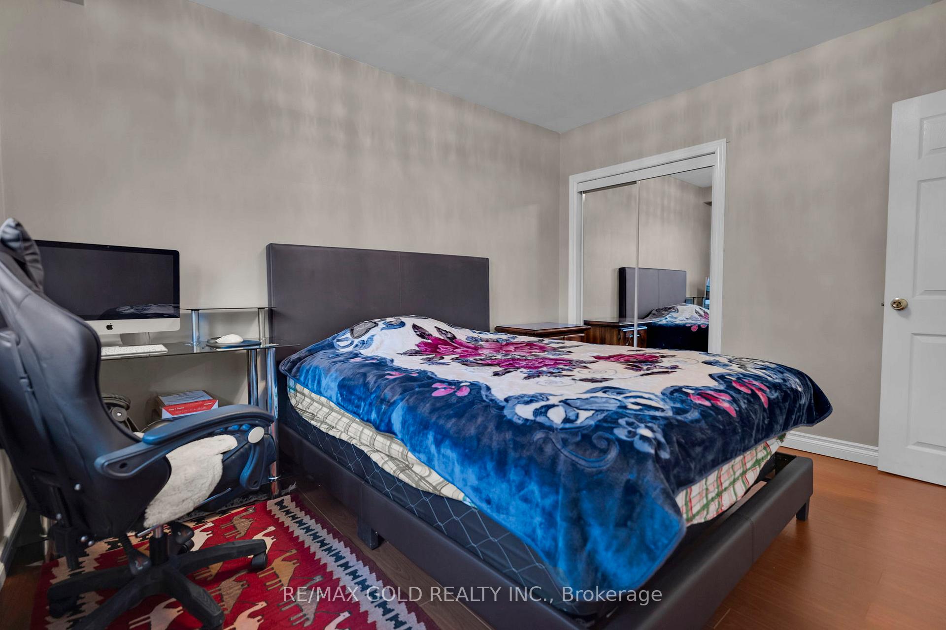 Photo 19 of 10 Eringate Road, Brampton, Southgate — HOMEH