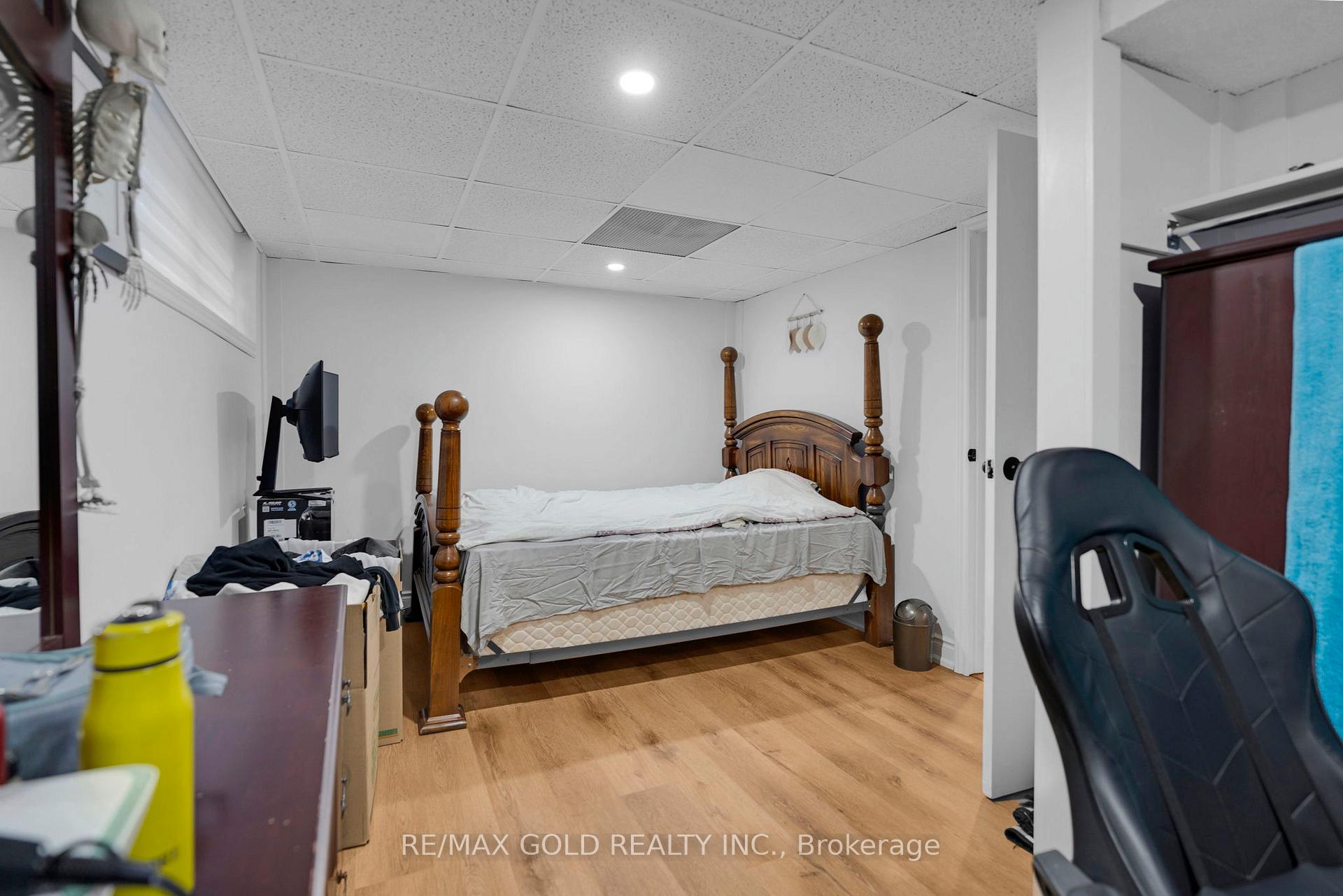 Photo 30 of 10 Eringate Road, Brampton, Southgate — HOMEH