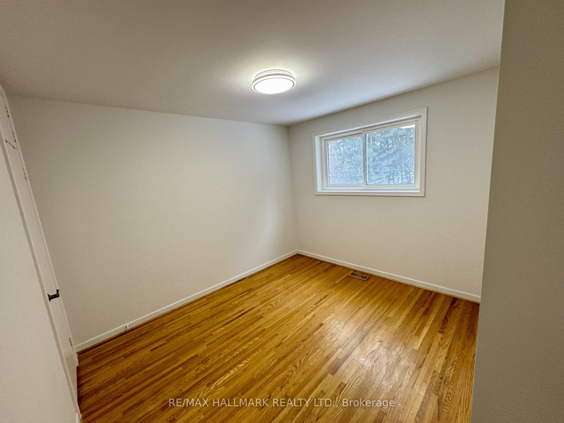 Photo 13 of Unit MAIN, 18 Seaton Drive, Aurora, Aurora Highlands — HOMEH
