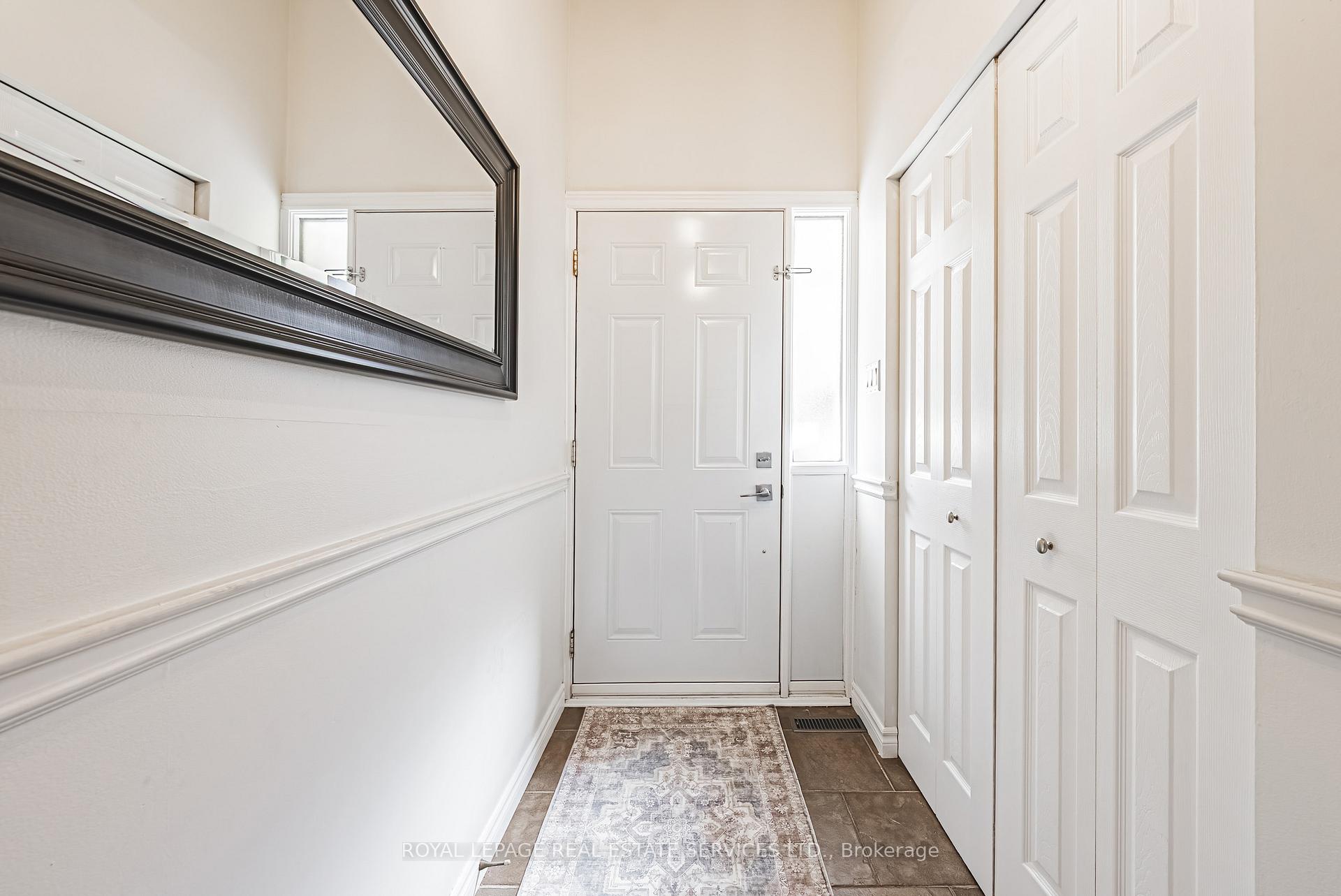 Photo 4 of 27 Melanie Crescent, Hamilton, Waterdown — HOMEH
