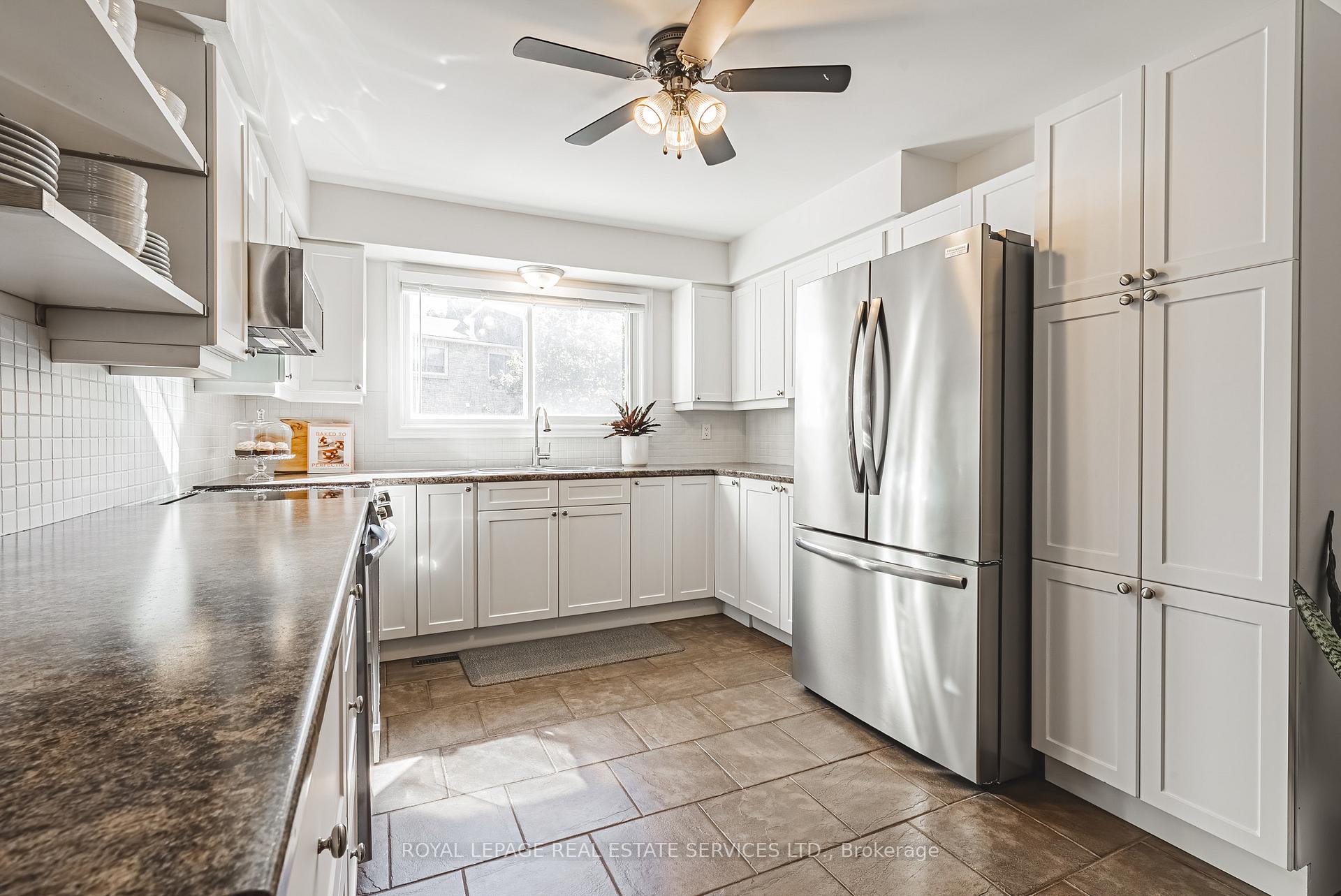 Photo 11 of 27 Melanie Crescent, Hamilton, Waterdown — HOMEH