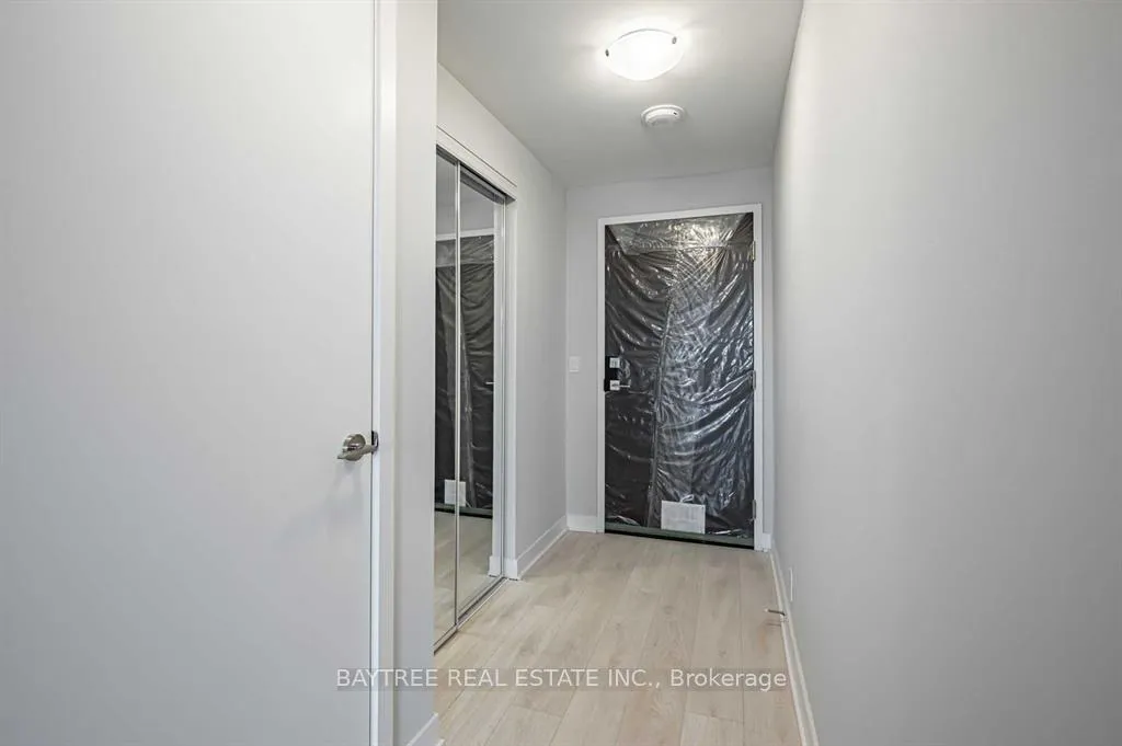 Photo 5 of Unit 1401, 2221 Yonge Street, Toronto, Mount Pleasant West — HOMEH