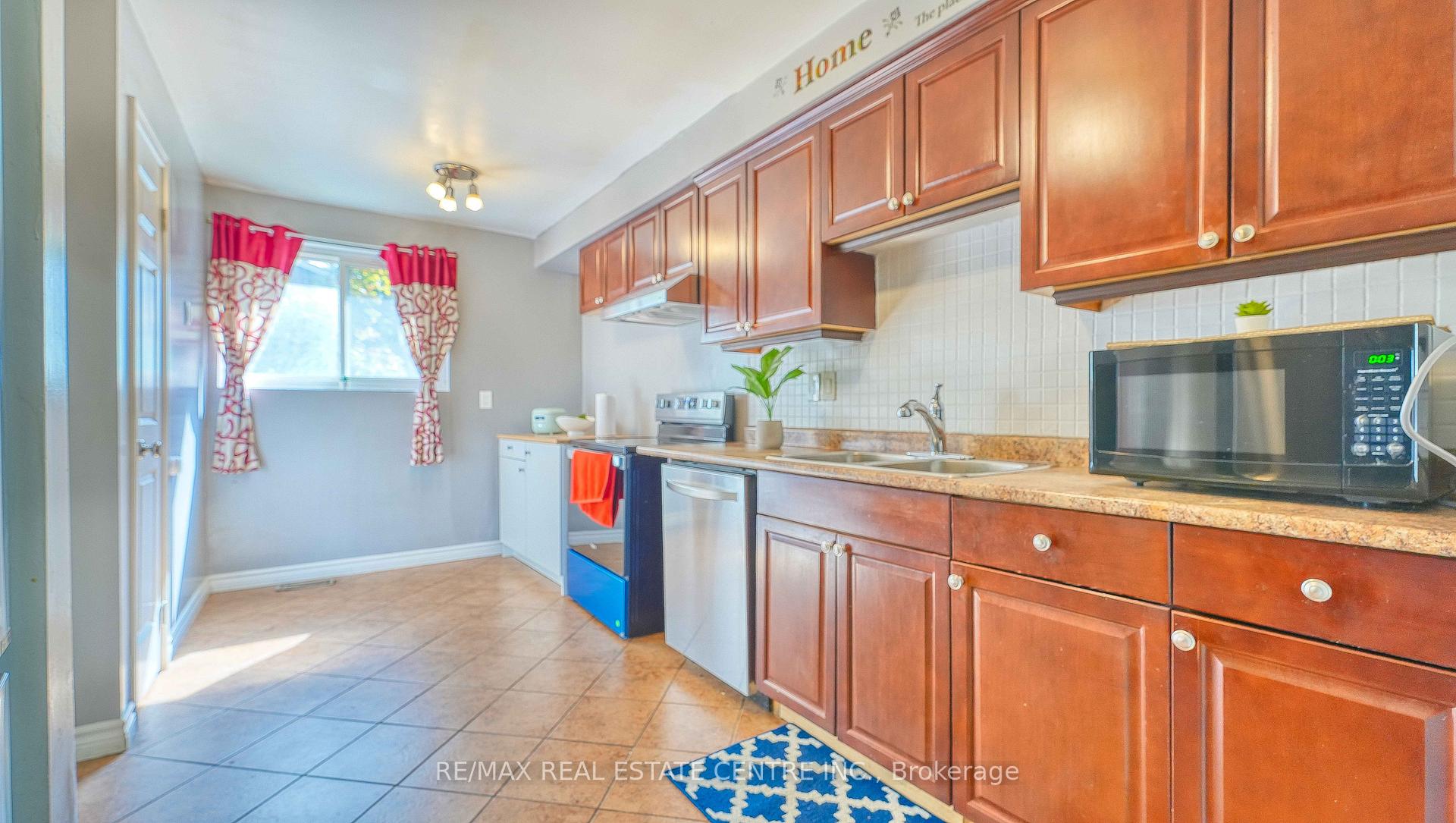 Photo 43 of Unit 12, 1945 Denmar Road, Pickering, Village East — HOMEH