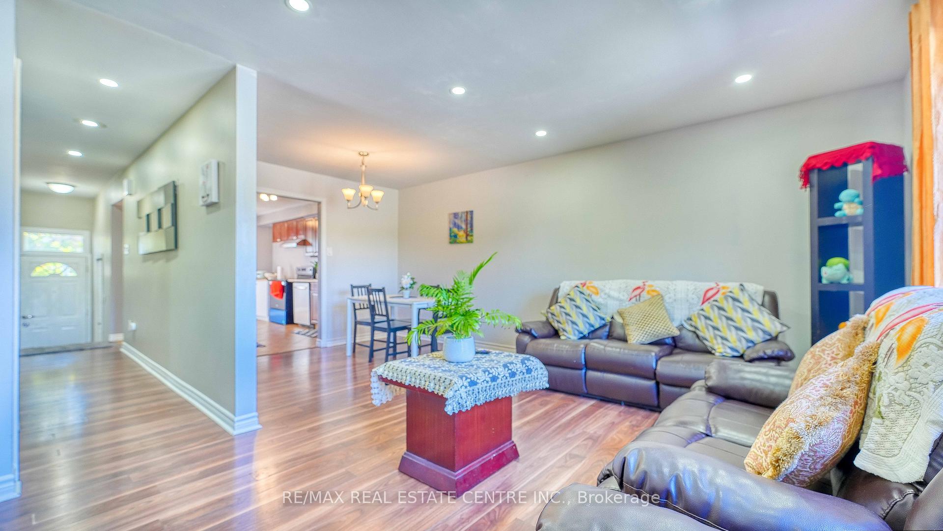 Photo 52 of Unit 12, 1945 Denmar Road, Pickering, Village East — HOMEH