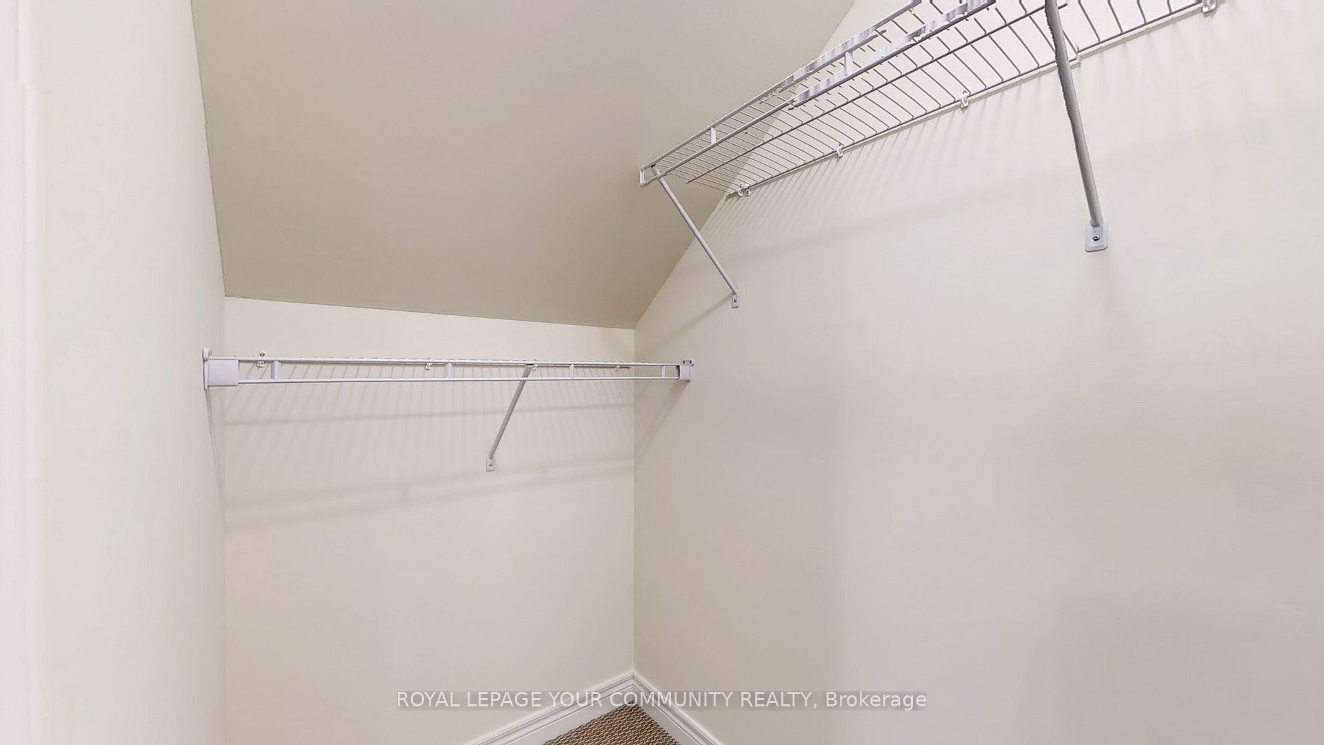 Photo 69 of 606 Haylook Gardens, Peterborough, Northcrest Ward 5 — HOMEH