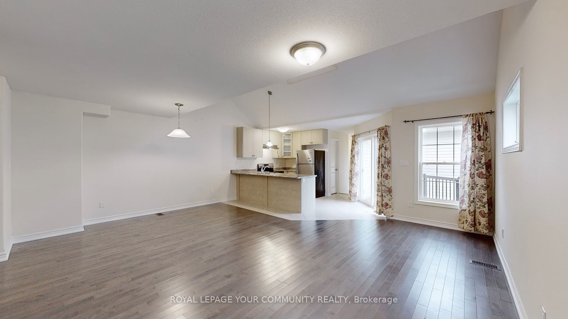 Photo 46 of 606 Haylook Gardens, Peterborough, Northcrest Ward 5 — HOMEH
