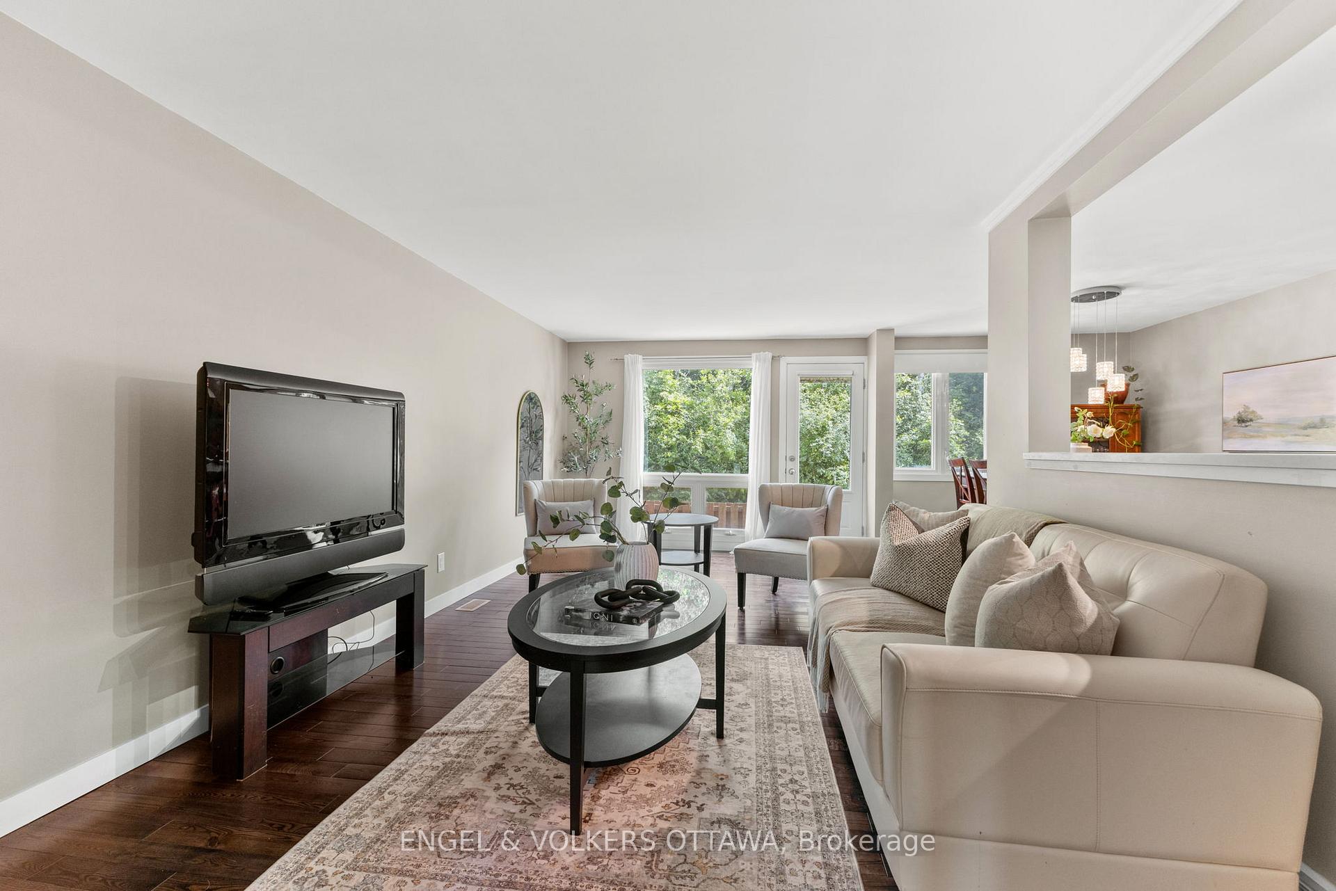 Photo 6 of 42D Benlea Drive, Ottawa, Tanglewood — HOMEH