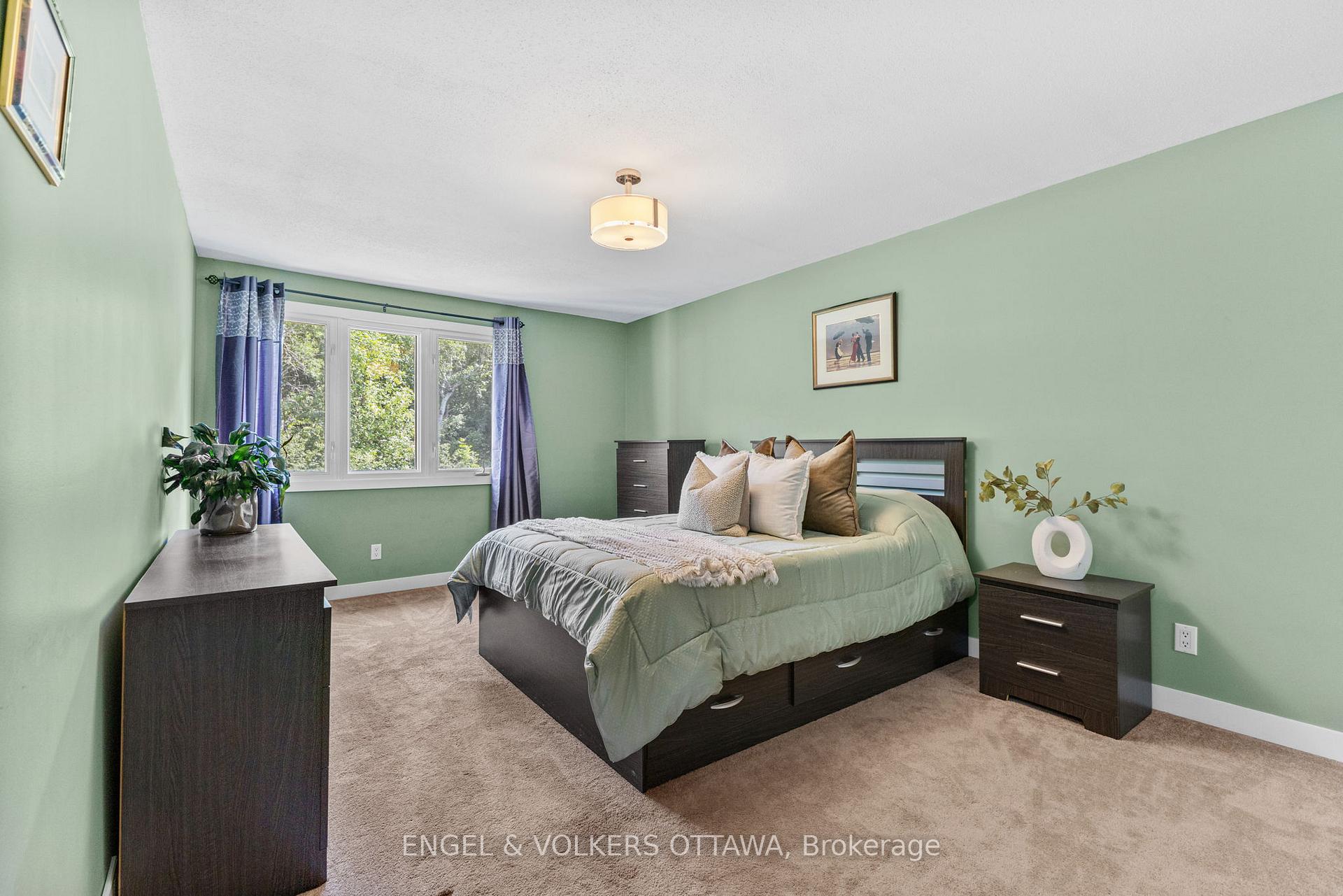 Photo 16 of 42D Benlea Drive, Ottawa, Tanglewood — HOMEH
