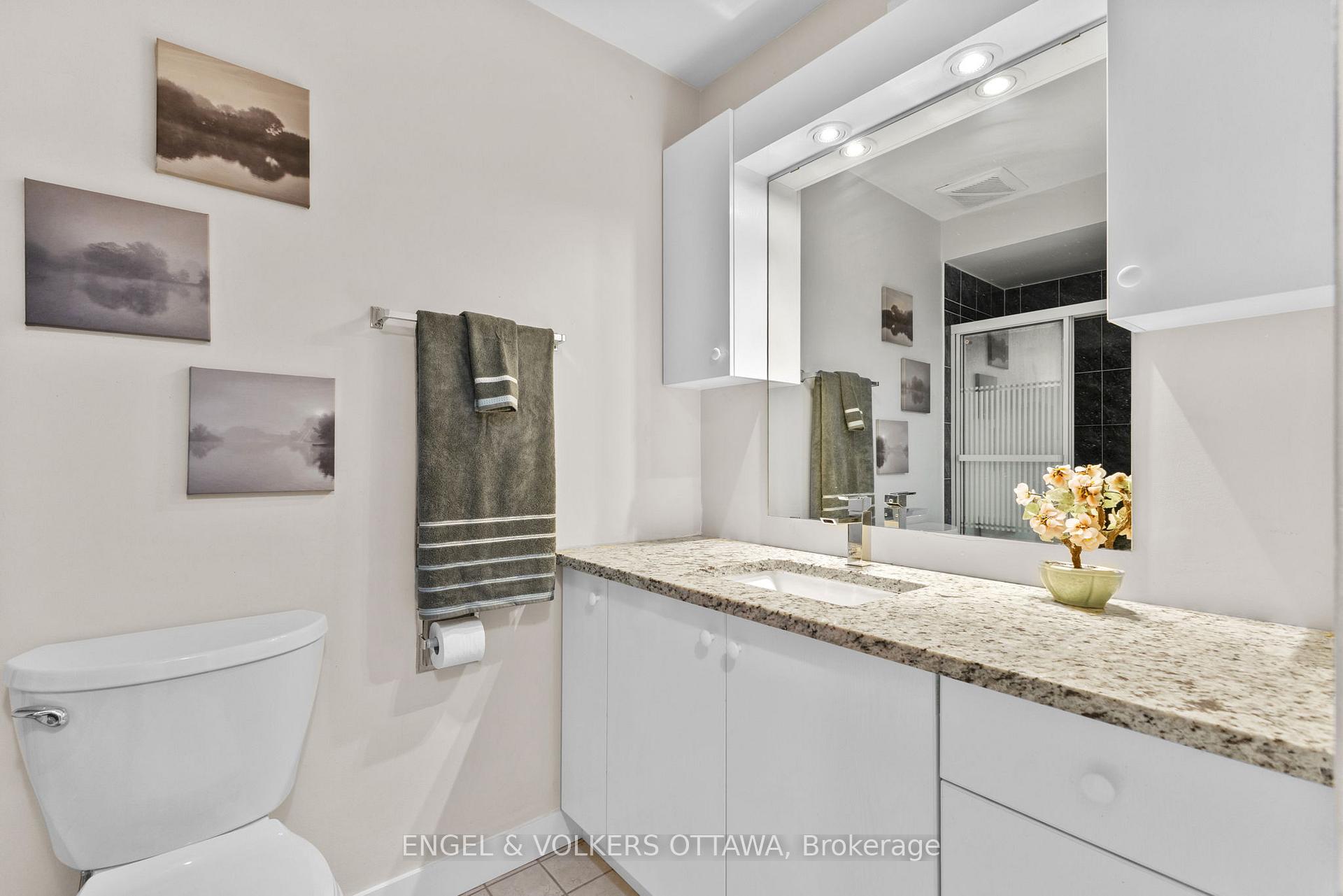 Photo 24 of 42D Benlea Drive, Ottawa, Tanglewood — HOMEH