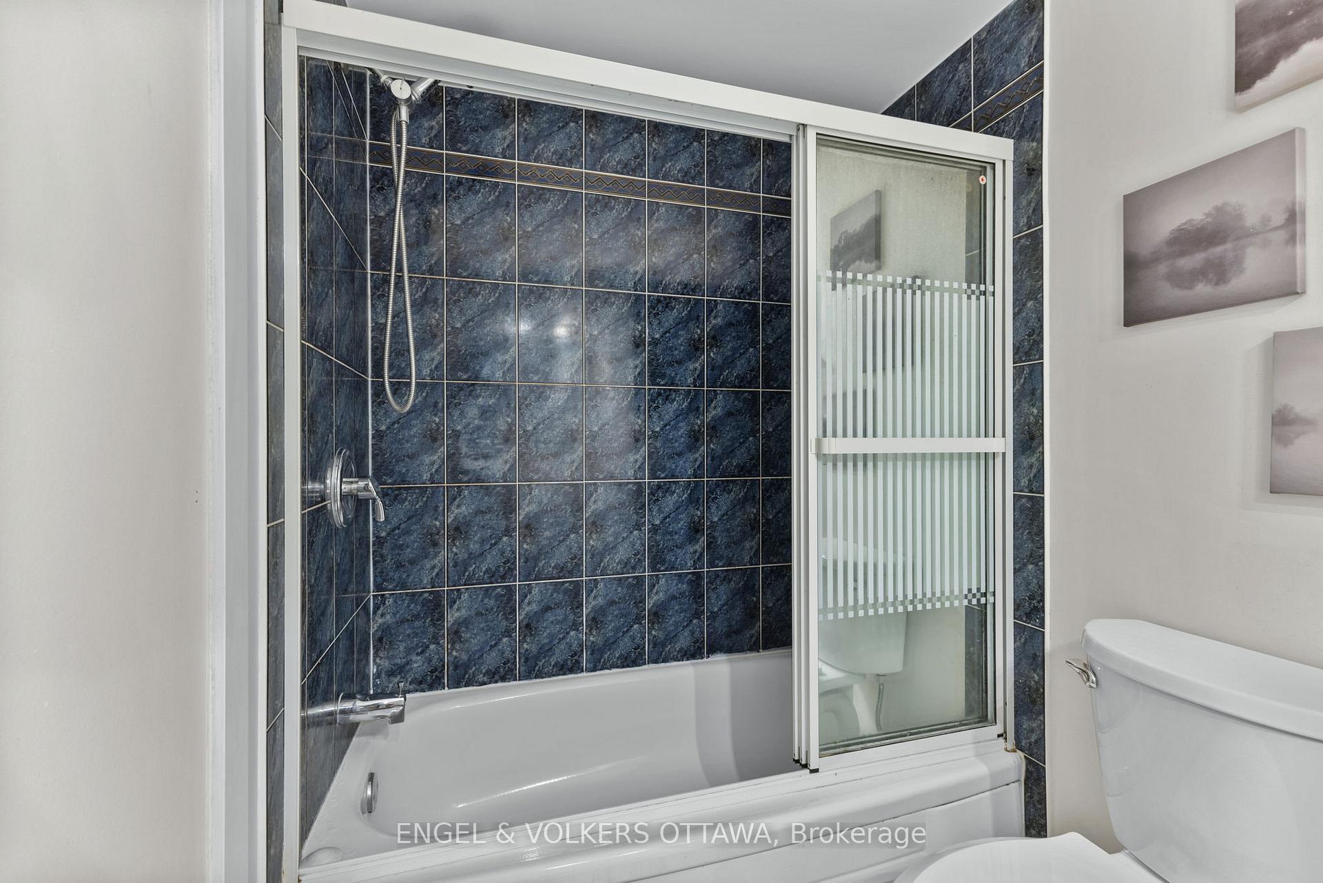Photo 25 of 42D Benlea Drive, Ottawa, Tanglewood — HOMEH