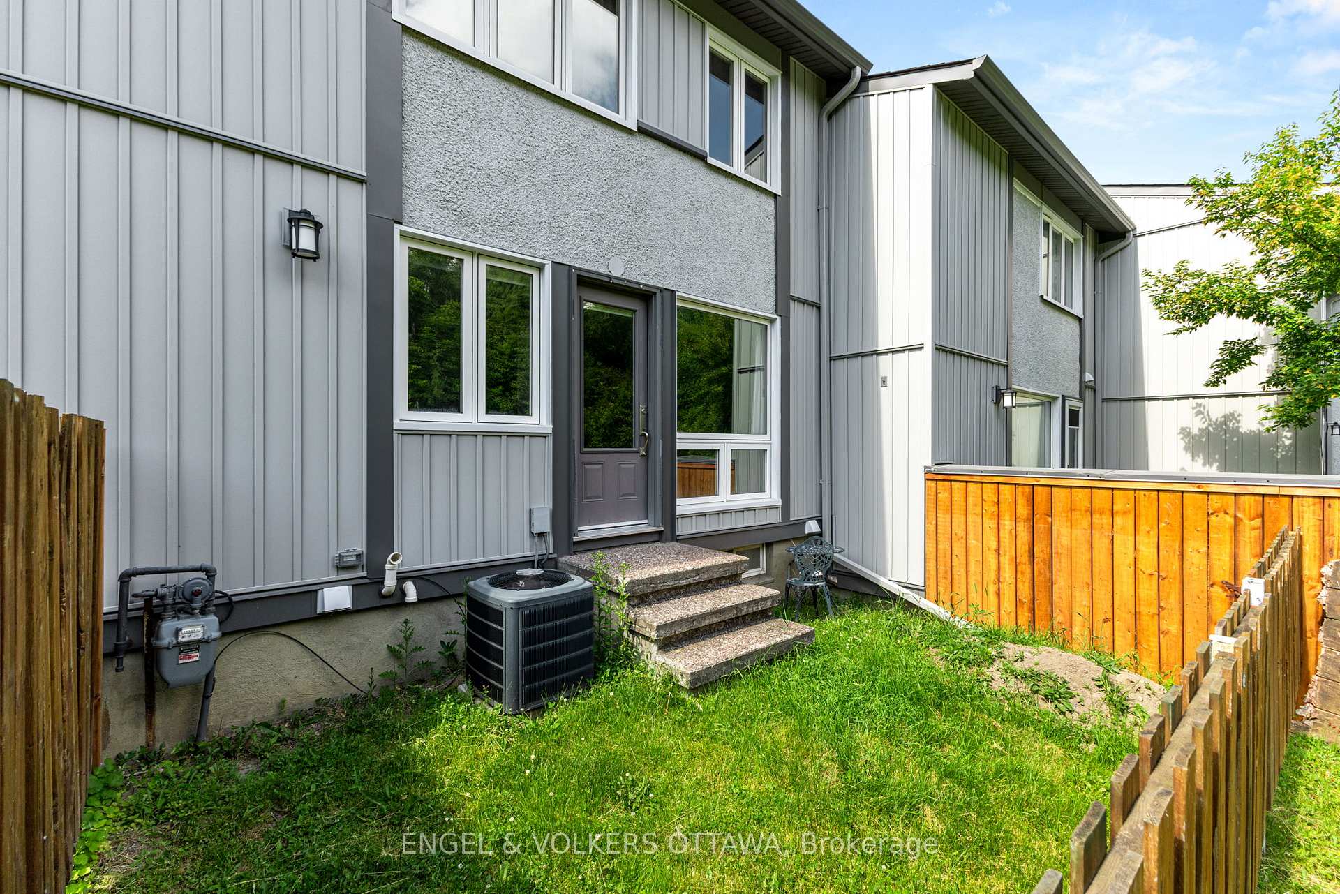 Photo 30 of 42D Benlea Drive, Ottawa, Tanglewood — HOMEH
