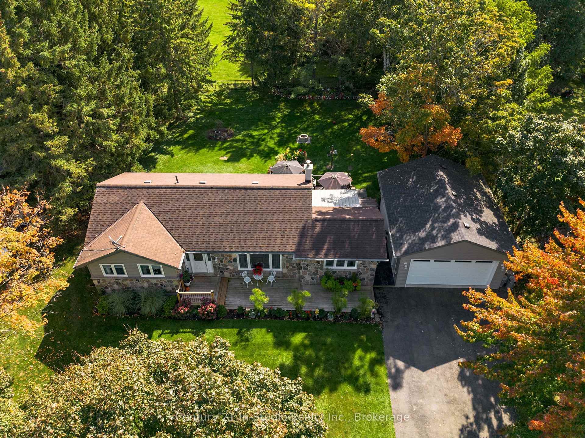 Front of 21532 Grey 16 Road