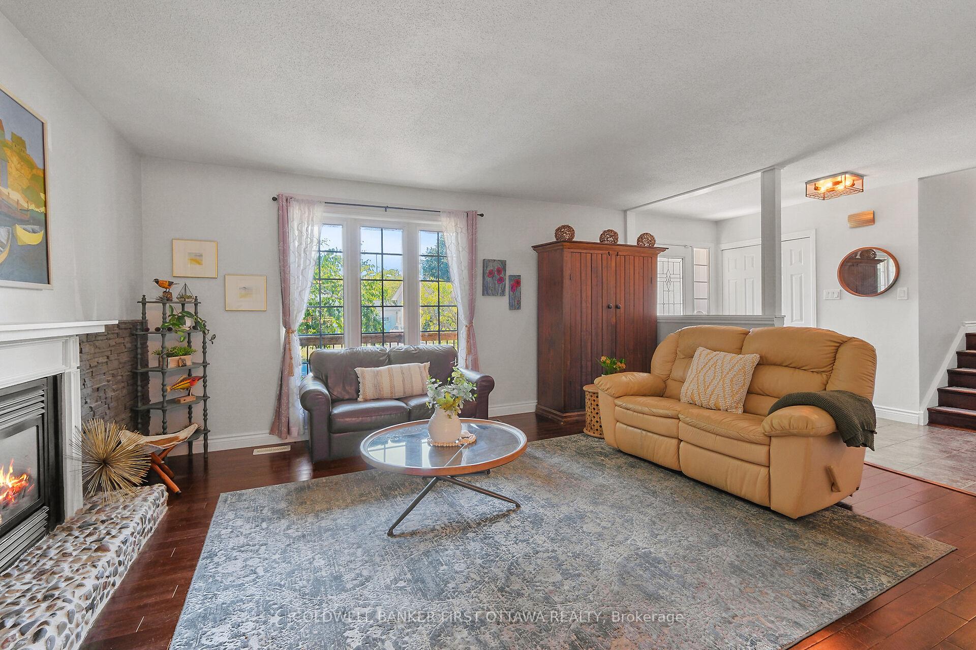 Photo 7 of 421 Ferrill Crescent, Carleton Place — HOMEH