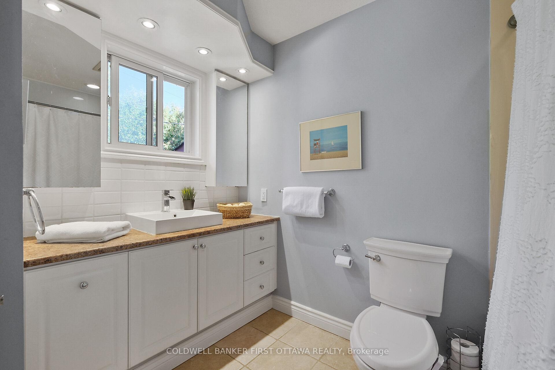 Photo 19 of 421 Ferrill Crescent, Carleton Place — HOMEH