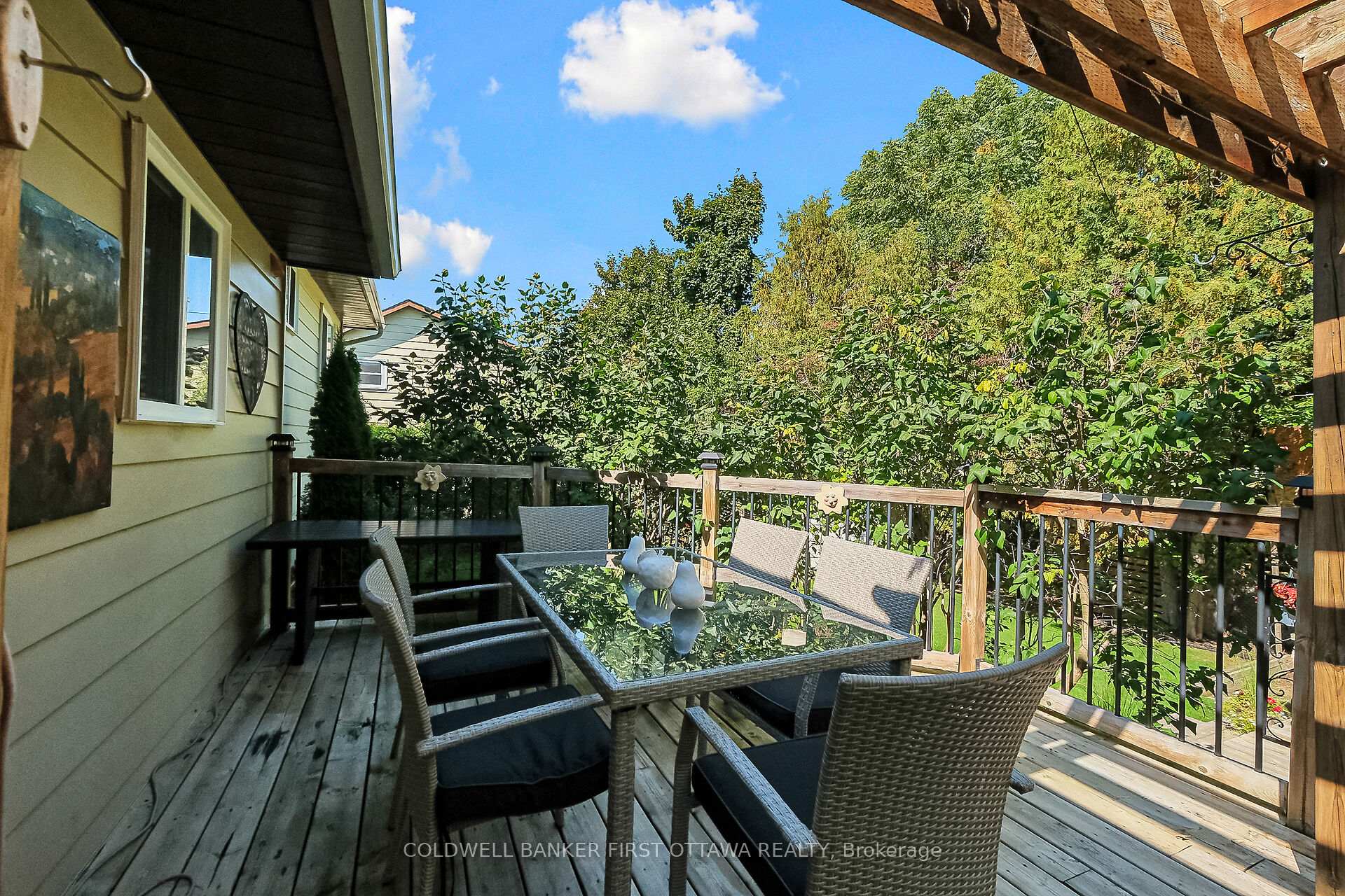 Photo 32 of 421 Ferrill Crescent, Carleton Place — HOMEH