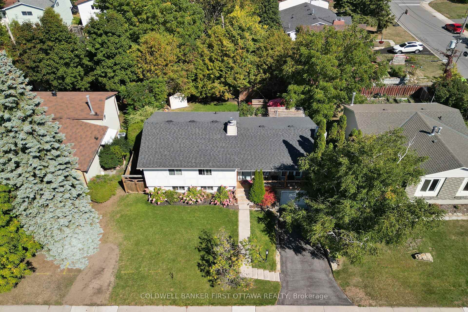 Photo 36 of 421 Ferrill Crescent, Carleton Place — HOMEH
