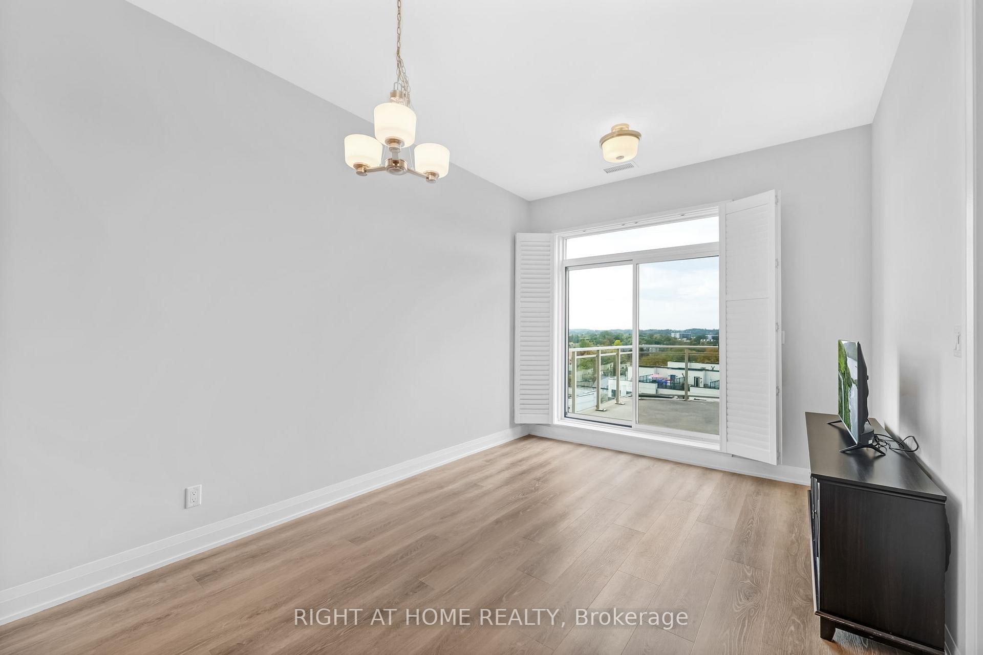 Photo 13 of Unit 704A, 15277 Yonge Street, Aurora, Aurora Village — HOMEH