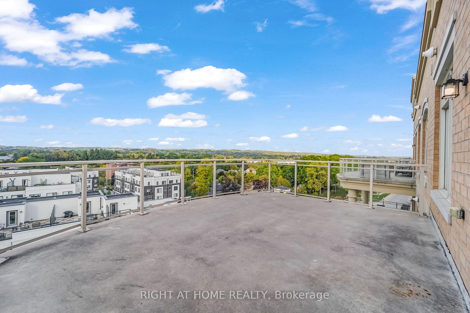 Photo 24 of Unit 704A, 15277 Yonge Street, Aurora, Aurora Village — HOMEH