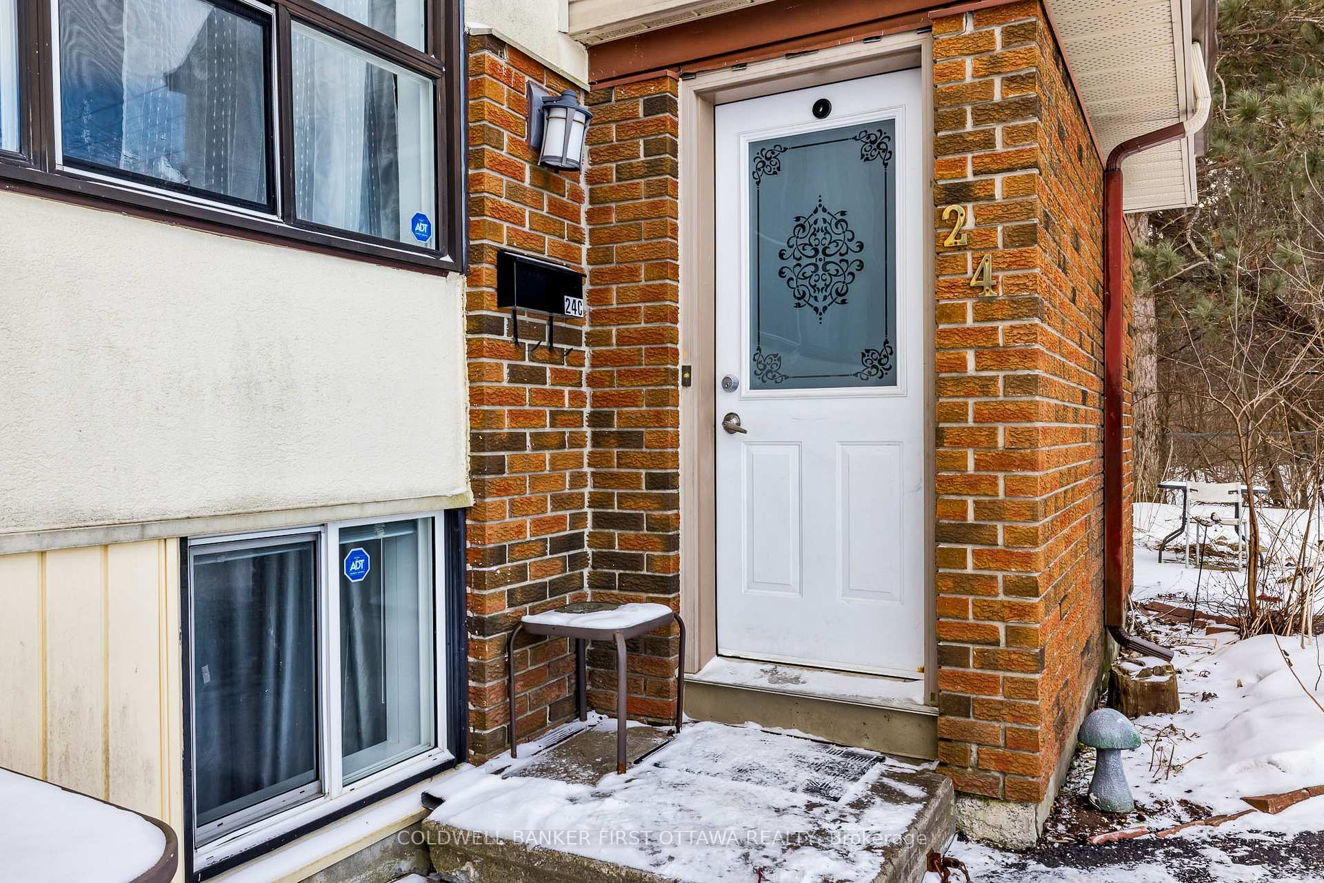 Photo 3 of Unit 186, 24C Forester Crescent, Ottawa, Westcliffe Estates — HOMEH
