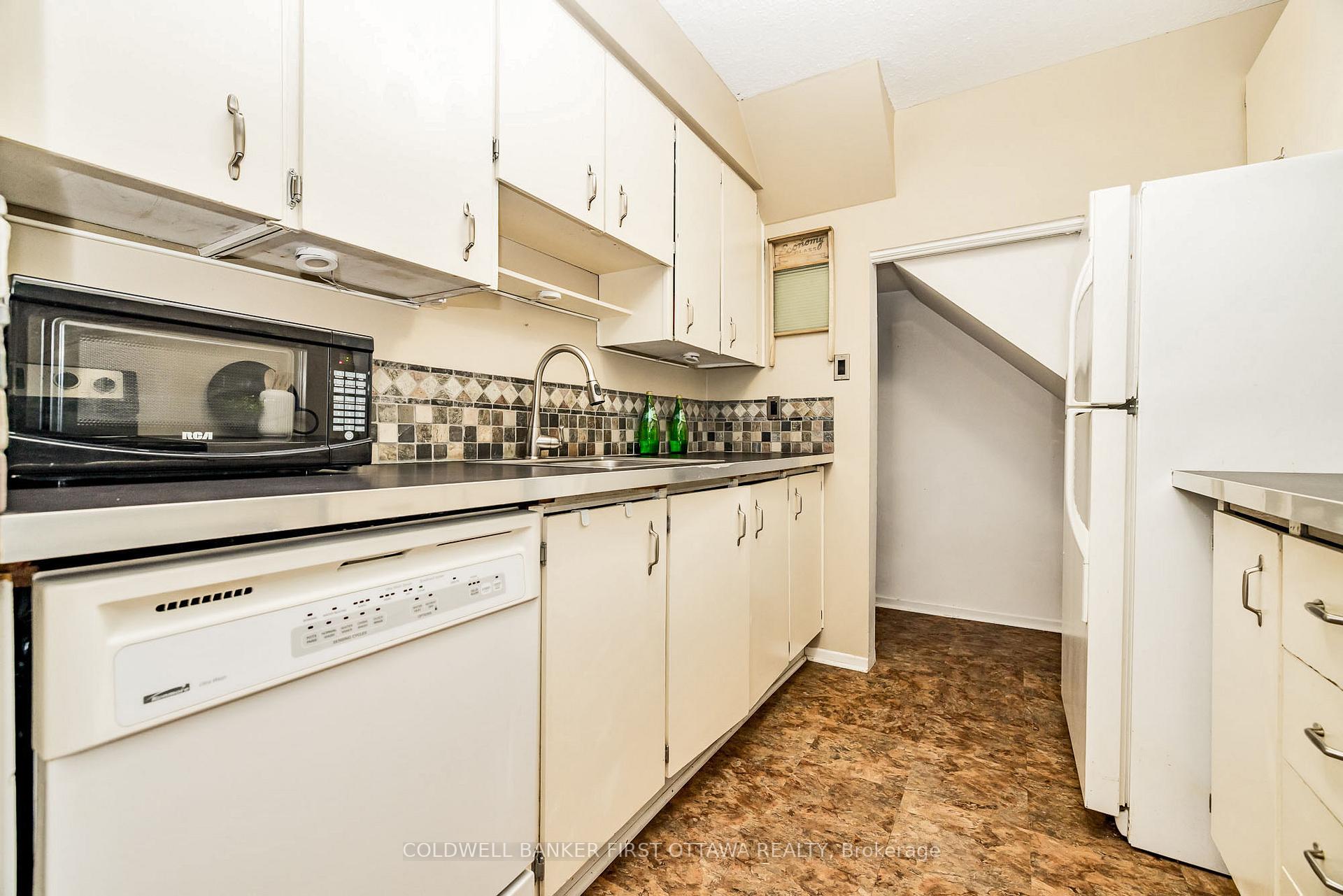 Photo 11 of Unit 186, 24C Forester Crescent, Ottawa, Westcliffe Estates — HOMEH