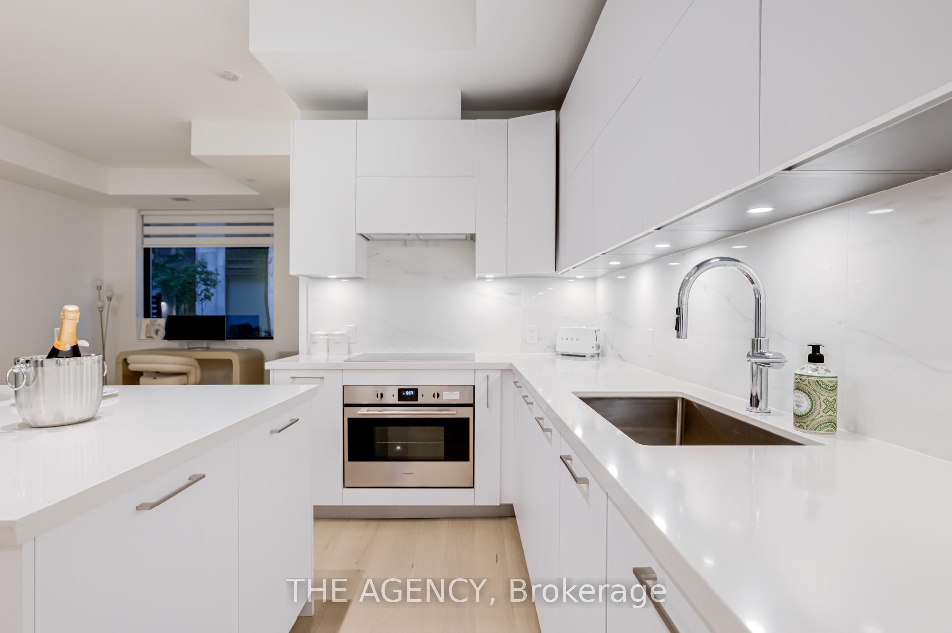 Photo 4 of Unit TH05, 33 Frederick Todd Way, Toronto, Thorncliffe Park — HOMEH