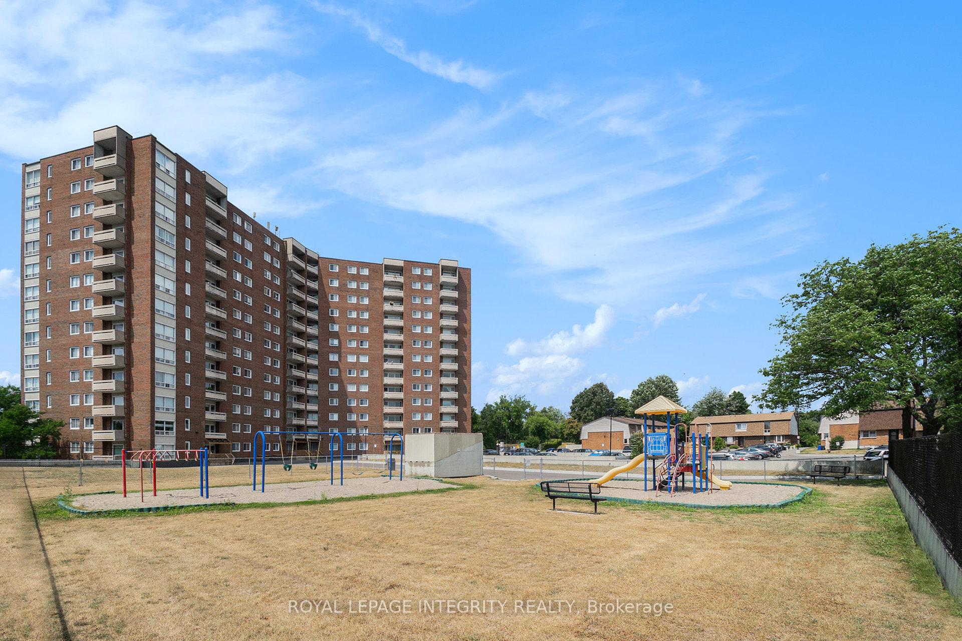 Photo 23 of 913J Elmsmere Road, Ottawa, Beacon Hill South — HOMEH