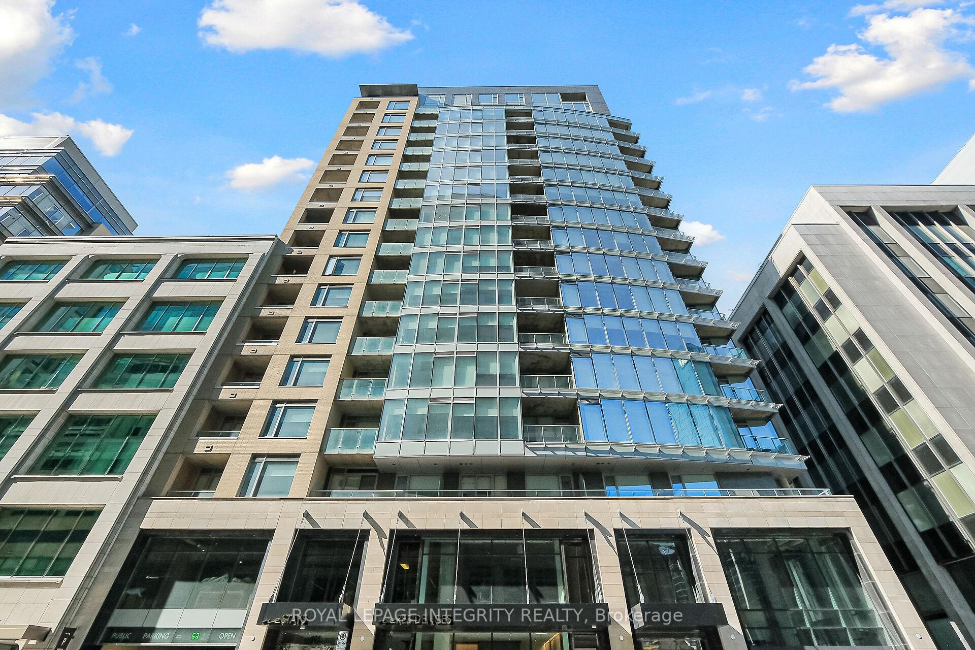Front of Unit 911, 101 Queen Street