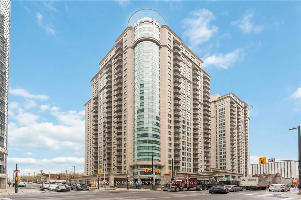 Front of Unit 609, 234 Rideau Street