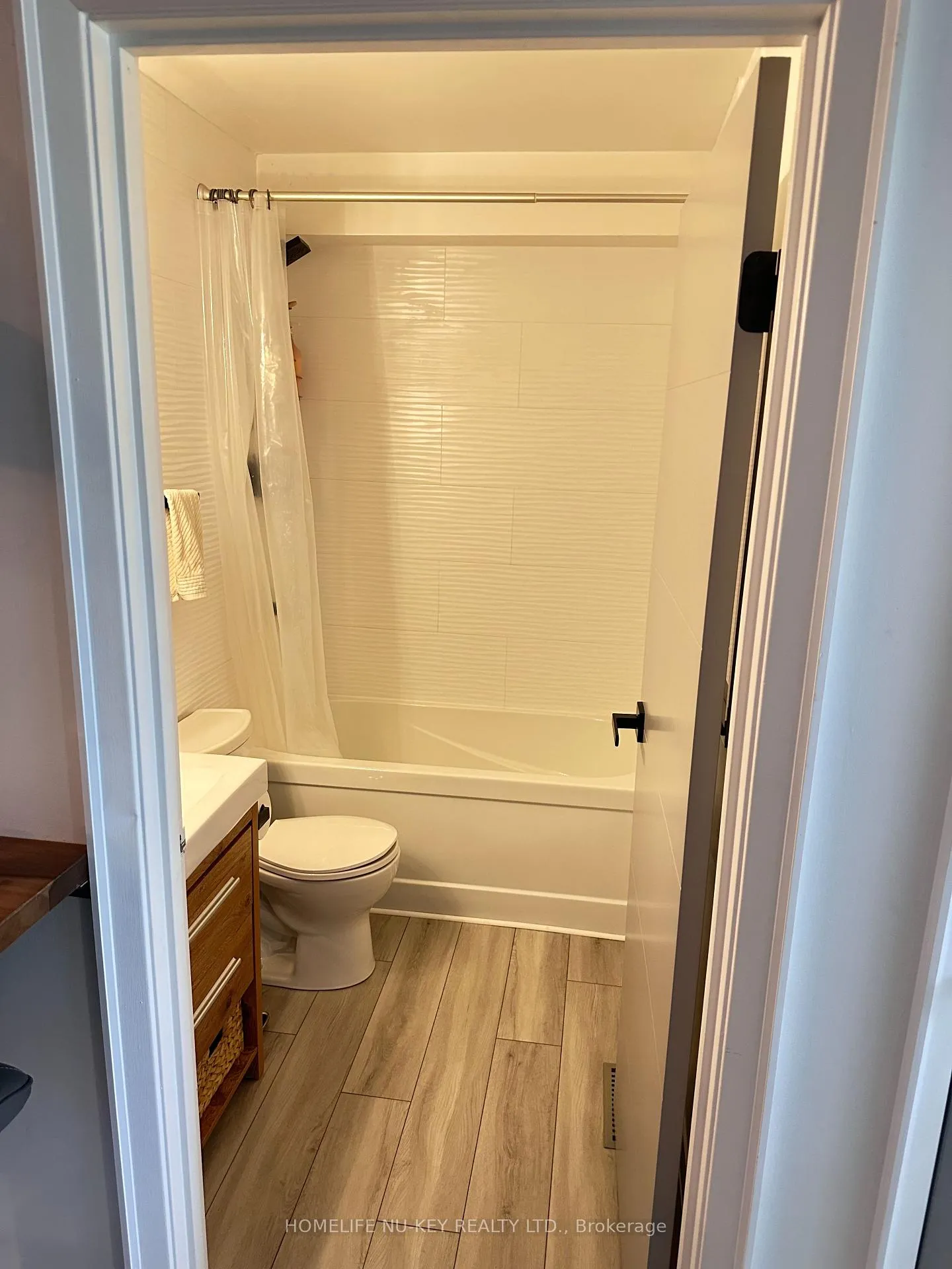 Photo 6 of Unit 417, 120 Bell Farm Road, Barrie, Alliance — HOMEH