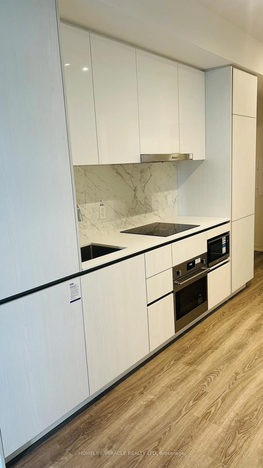 Photo 10 of Unit 2301, 8 Interchange Way, Vaughan, Vaughan Corporate Centre — HOMEH