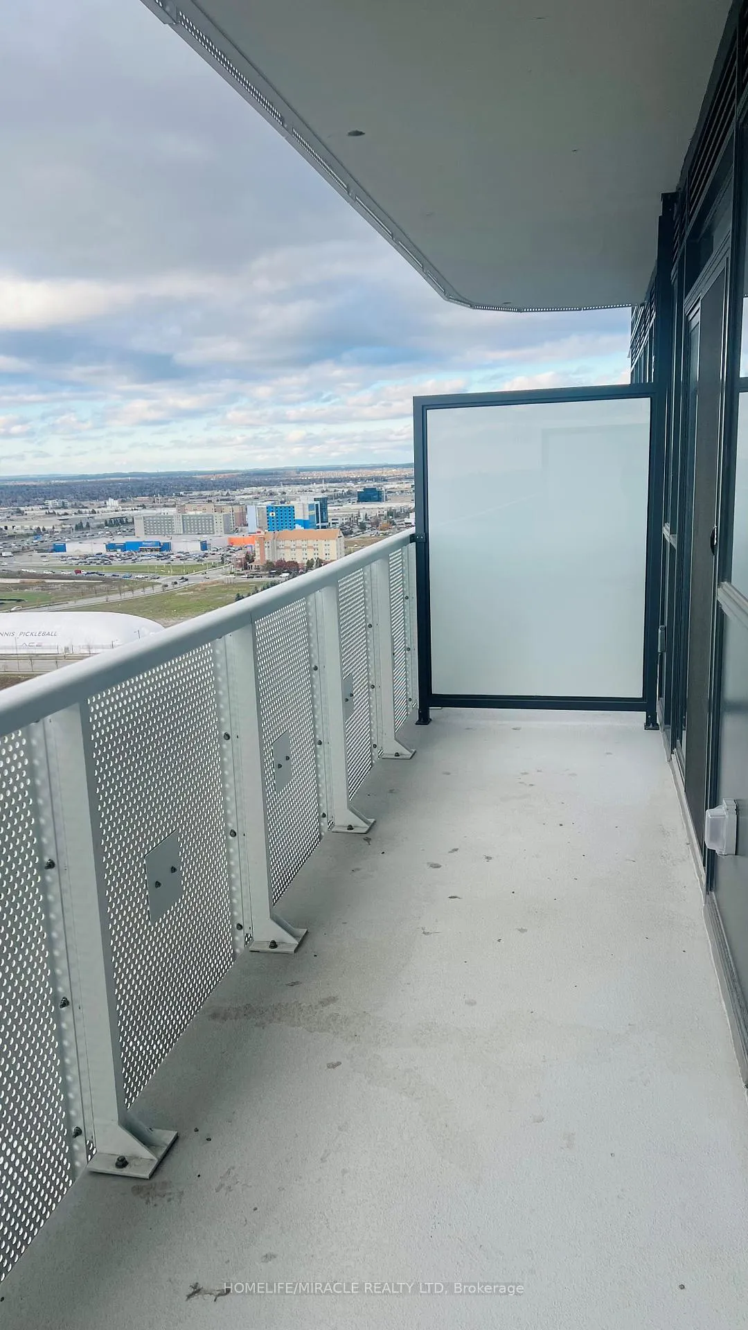 Photo 12 of Unit 2301, 8 Interchange Way, Vaughan, Vaughan Corporate Centre — HOMEH