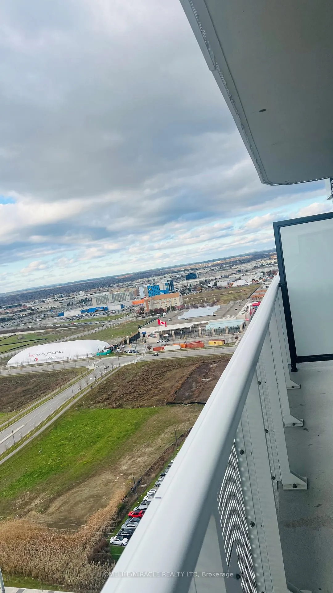 Photo 15 of Unit 2301, 8 Interchange Way, Vaughan, Vaughan Corporate Centre — HOMEH