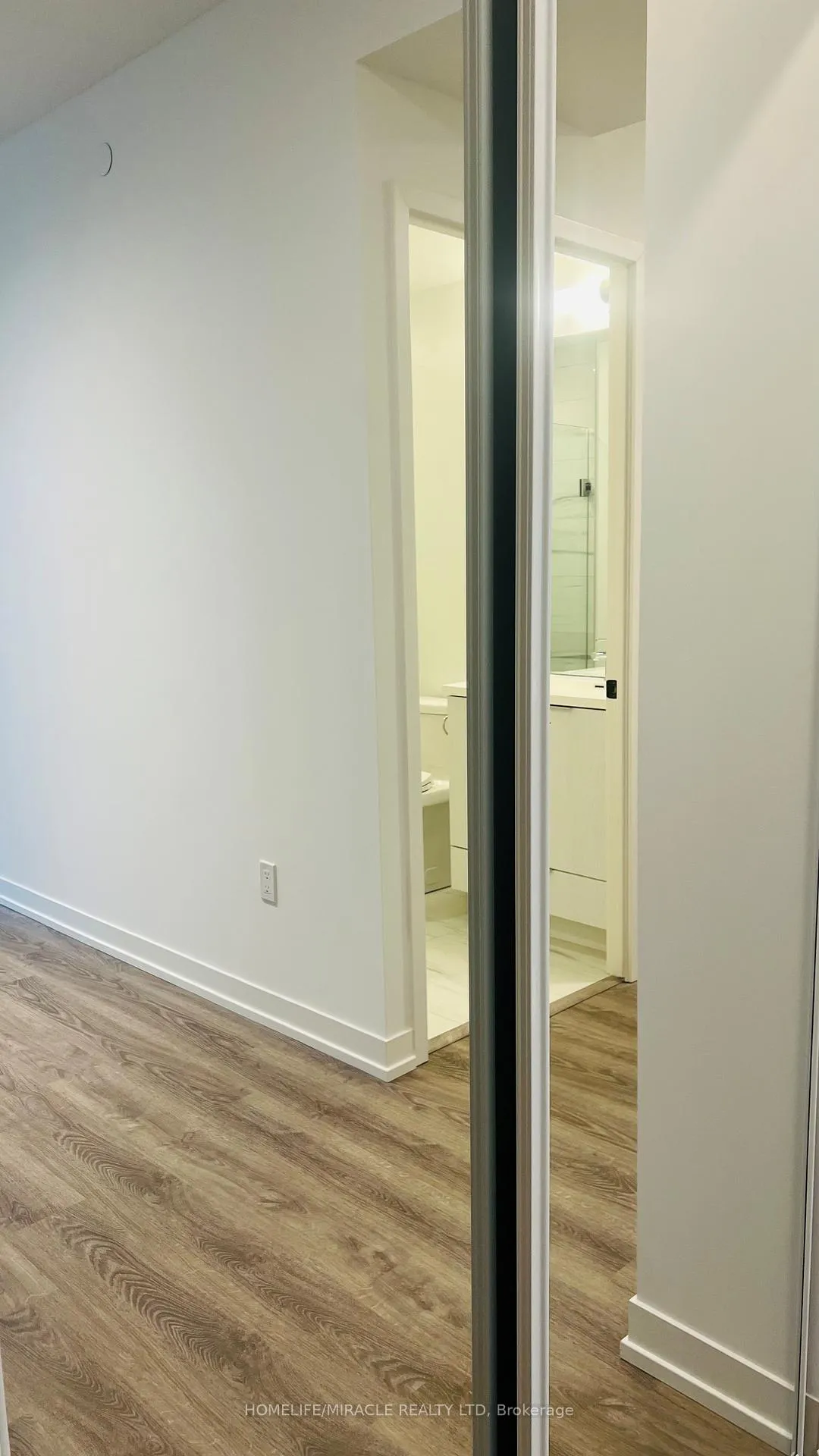 Photo 19 of Unit 2301, 8 Interchange Way, Vaughan, Vaughan Corporate Centre — HOMEH