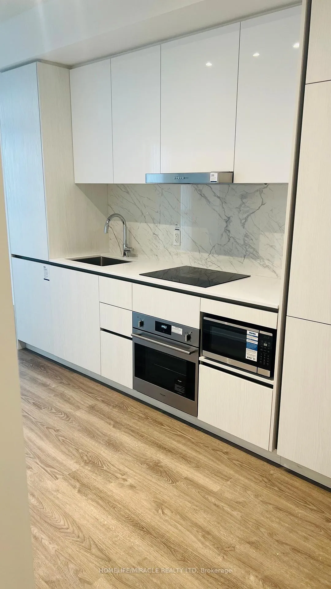 Photo 23 of Unit 2301, 8 Interchange Way, Vaughan, Vaughan Corporate Centre — HOMEH