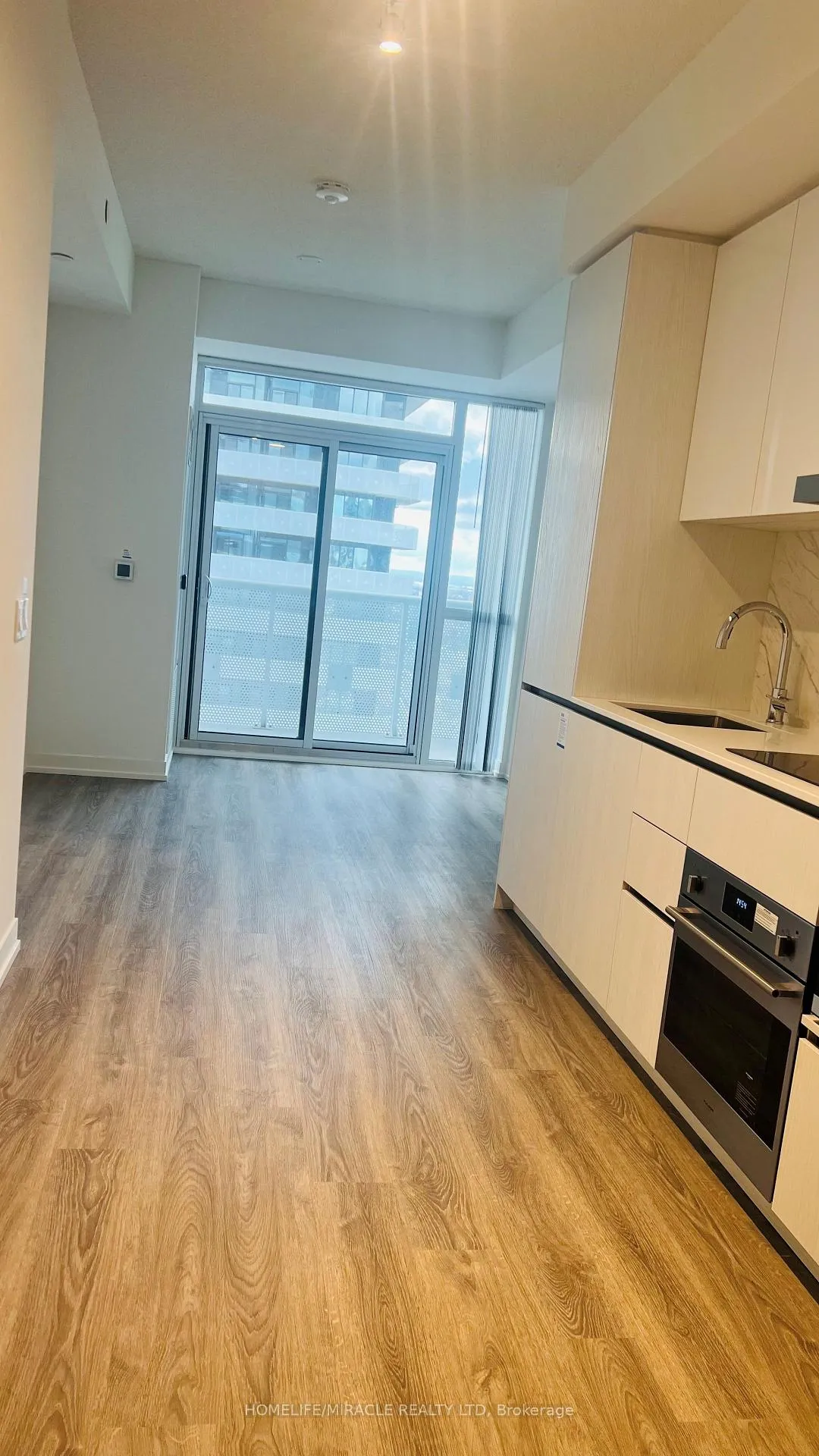 Photo 25 of Unit 2301, 8 Interchange Way, Vaughan, Vaughan Corporate Centre — HOMEH