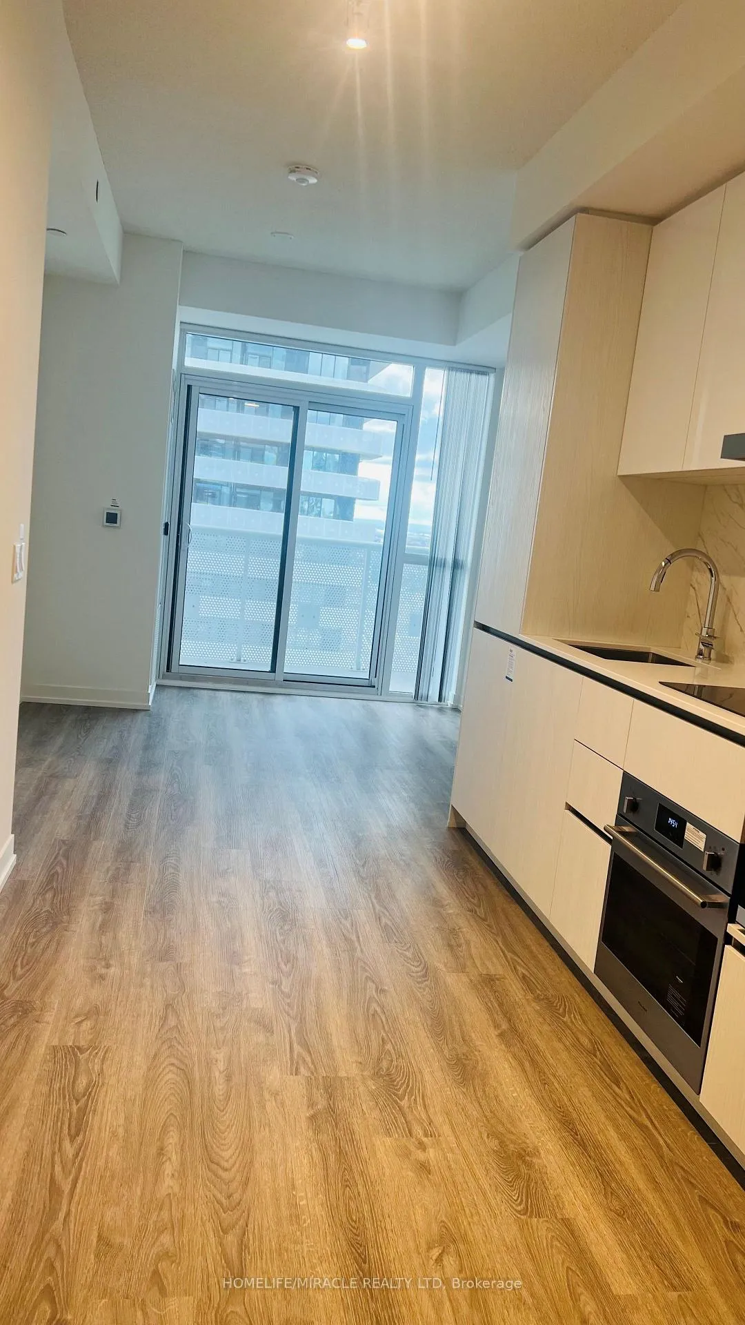 Photo 26 of Unit 2301, 8 Interchange Way, Vaughan, Vaughan Corporate Centre — HOMEH