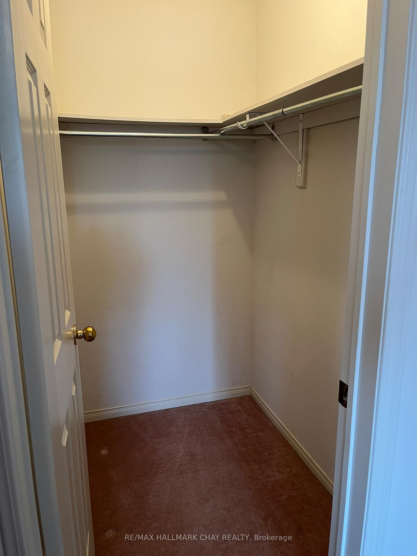 Photo 19 of 22 Stroud Place, Barrie, Holly — HOMEH