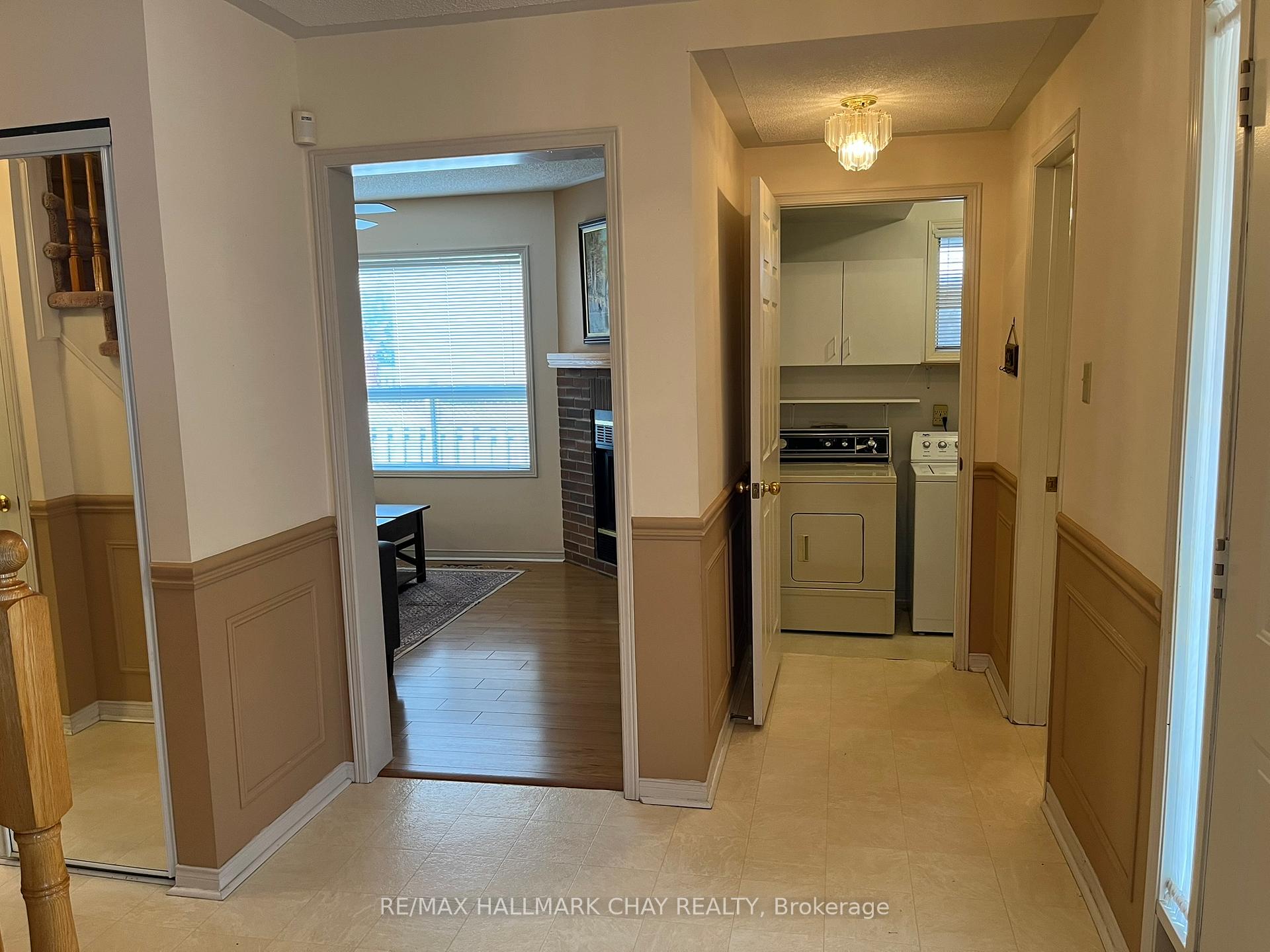 Photo 14 of 22 Stroud Place, Barrie, Holly — HOMEH
