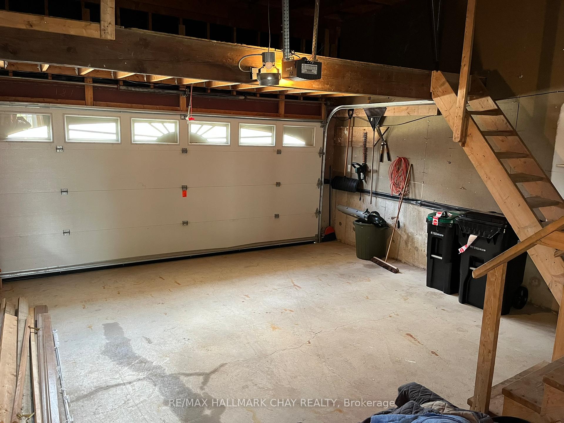 Photo 17 of 22 Stroud Place, Barrie, Holly — HOMEH